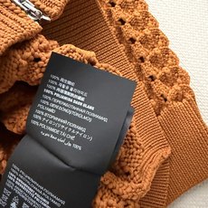 𝐌𝐢𝐮𝐌𝐢*🆕26new🪄镂空几何纹理双拉链针织外套🧡🧡🍊宽松阔版版型上身百搭不挑人,单穿叠搭都超赞!自 𝐌𝐢𝐮𝐌𝐢*🆕26new🪄镂空几何纹理双拉链针织外套🧡🧡🍊宽松阔版版型上身百搭不挑人,单穿叠搭都超赞!自
