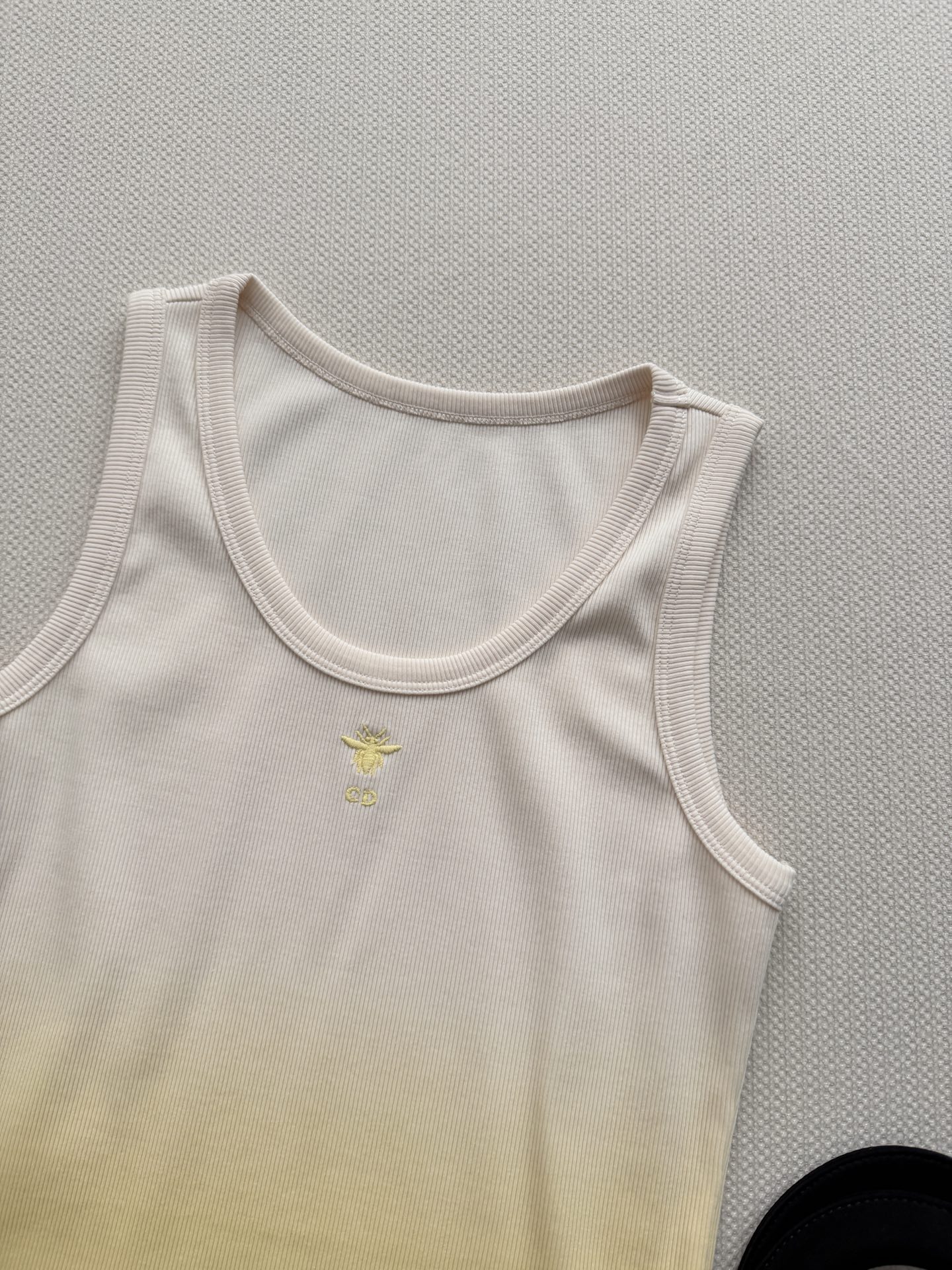 Dio*🆕新款背心，渐变设计ＳＭＬ.