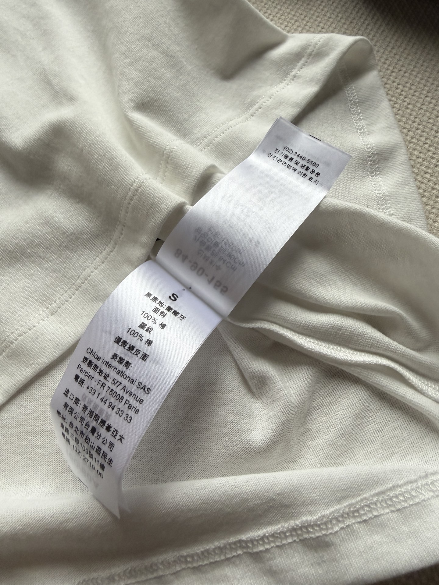 Chloé ｜26S最新款“百香果”T恤白T 真的是搭配里面不可或缺的单品无论是单穿，还是营造层次感穿搭