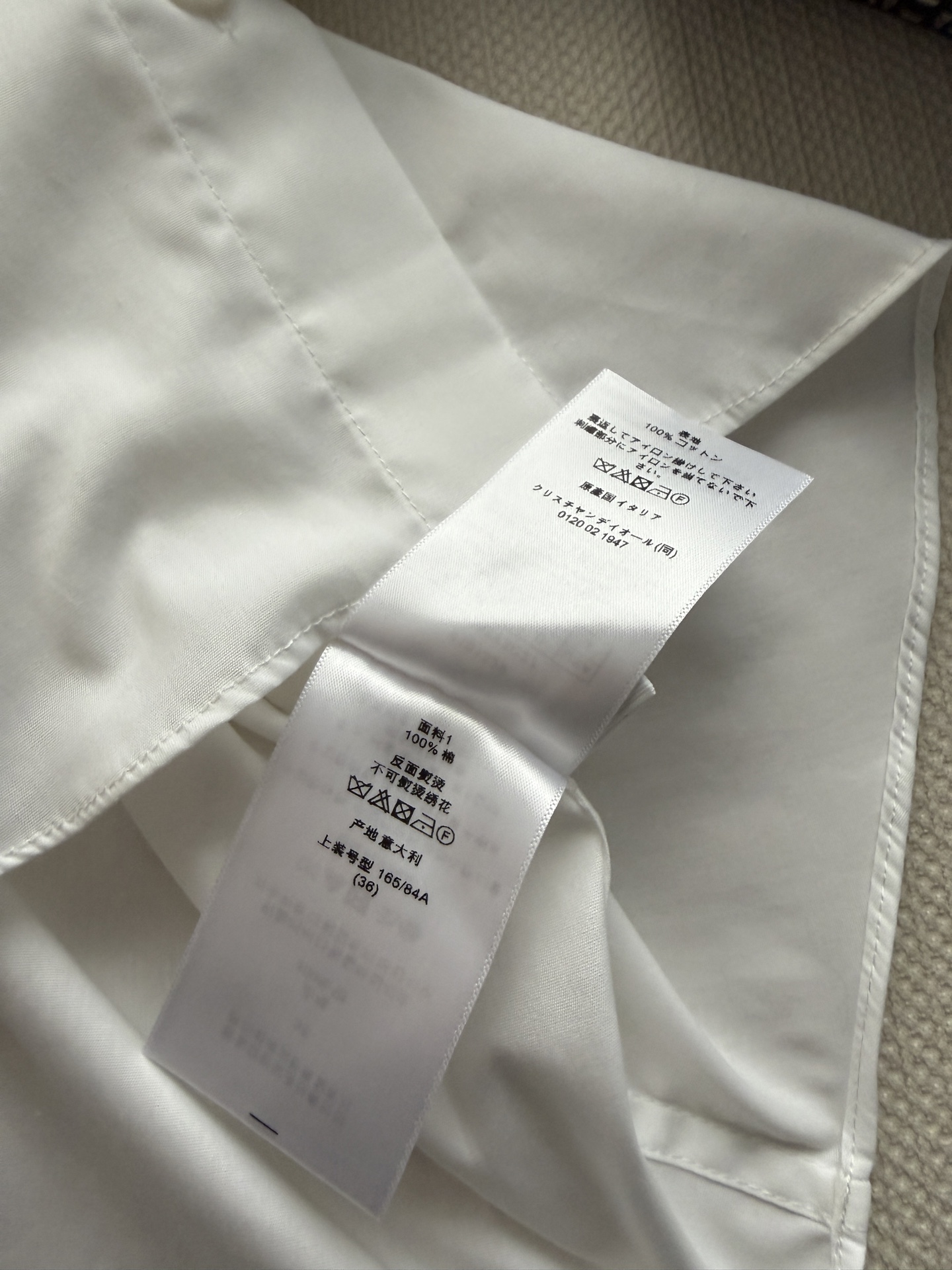 Dio*🆕26SS白色刺绣短袖衬衫，采用高品质棉质面料，柔软透气，春夏穿超舒服！胸前Logo刺绣超有辨识