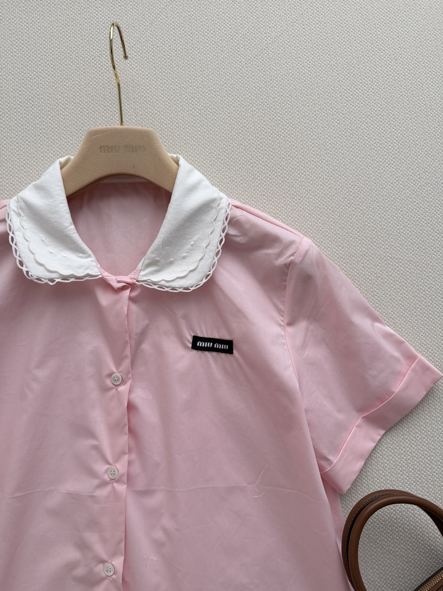 Miumi* 🆕26Ss春夏新款 可拆卸娃娃领学院风短袖衬衫丨⚠独家yb开发！顶级高版出品！可拆卸蕾丝娃