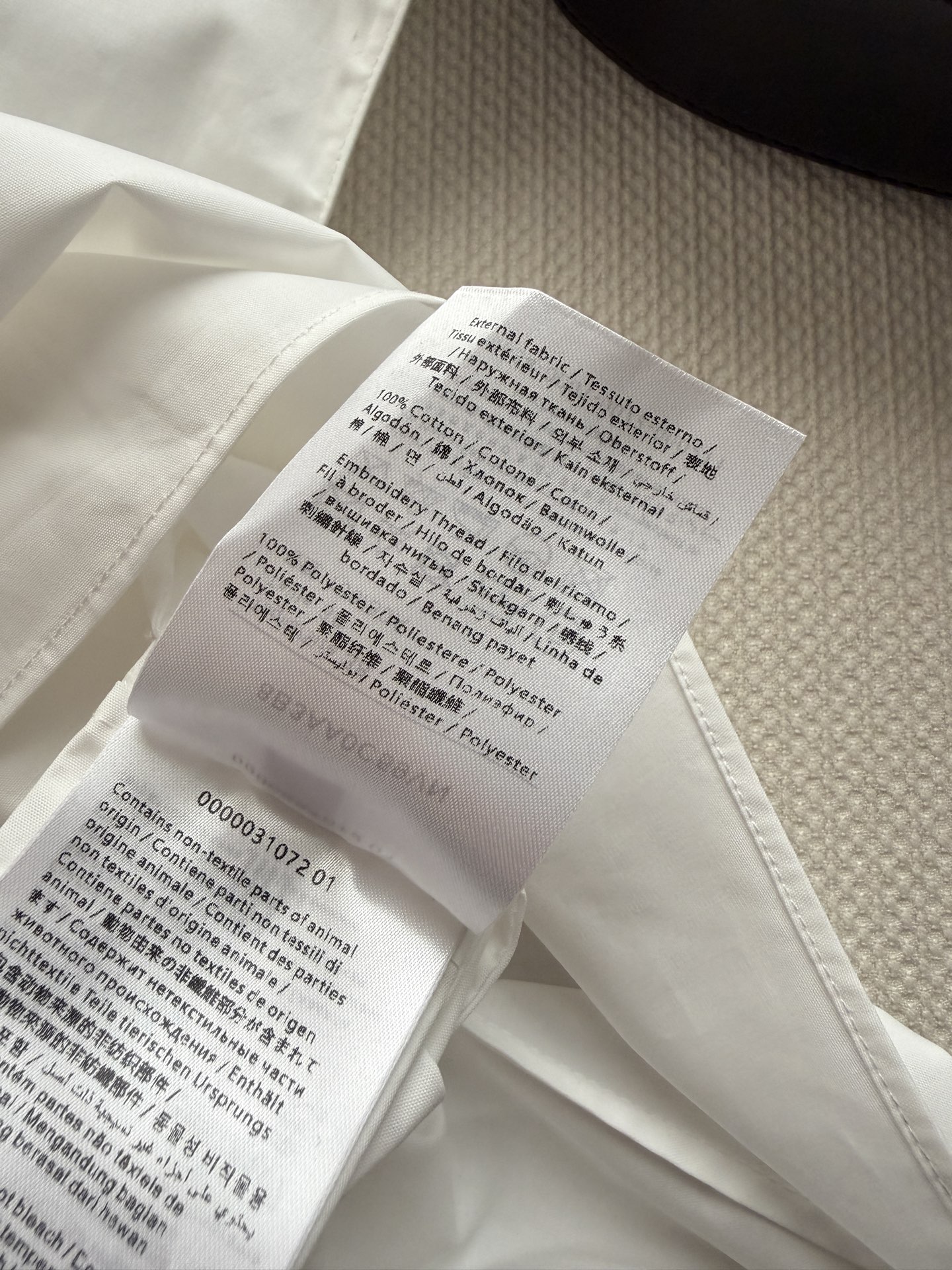 Valentin*🆕新款衬衣，白色无袖衬衫，100%棉材质，柔软透气，夏天穿超舒服！小立领+胸前镂空刺绣