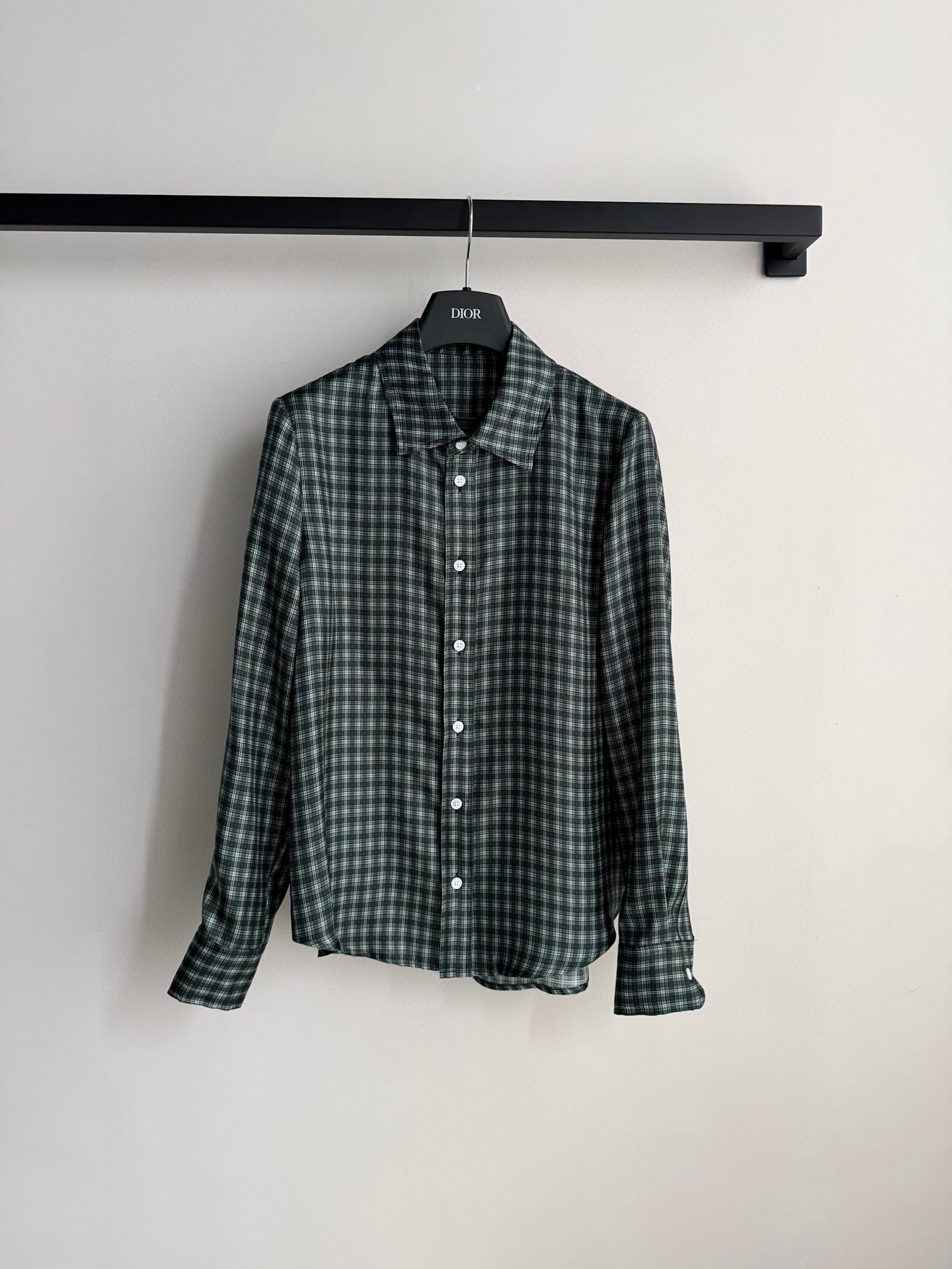Dio*🆕2026春夏系列绿色格纹衬衫，真丝衬衫，经典格纹设计，深浅绿色交织，复古又时髦✨。高品质真丝面