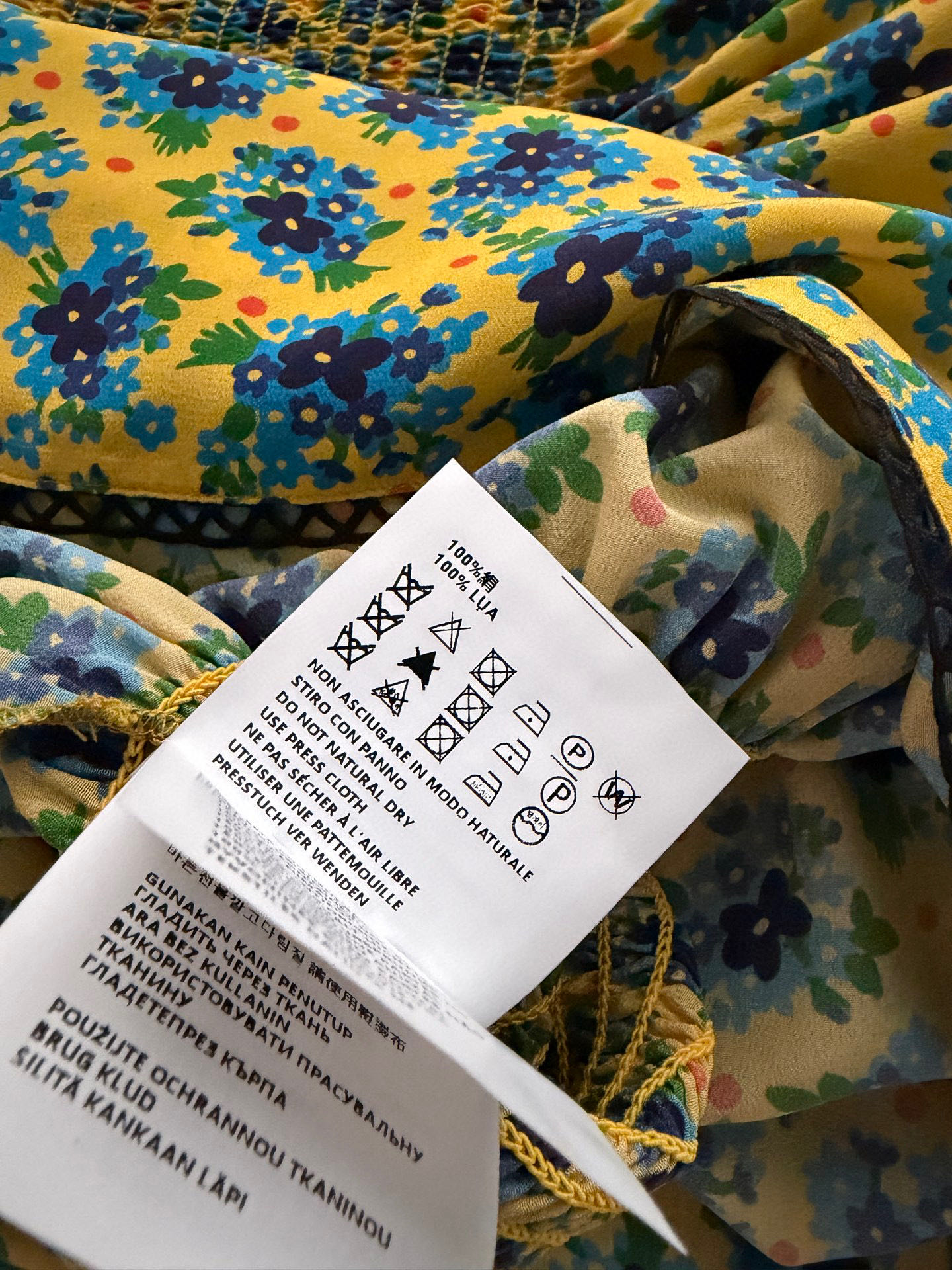 Miumi* 🆕26Ss春夏新款 向日葵黄碎花吊带真丝连衣裙丨⚠独家yb开发！顶级高版出品！元气向日葵黄