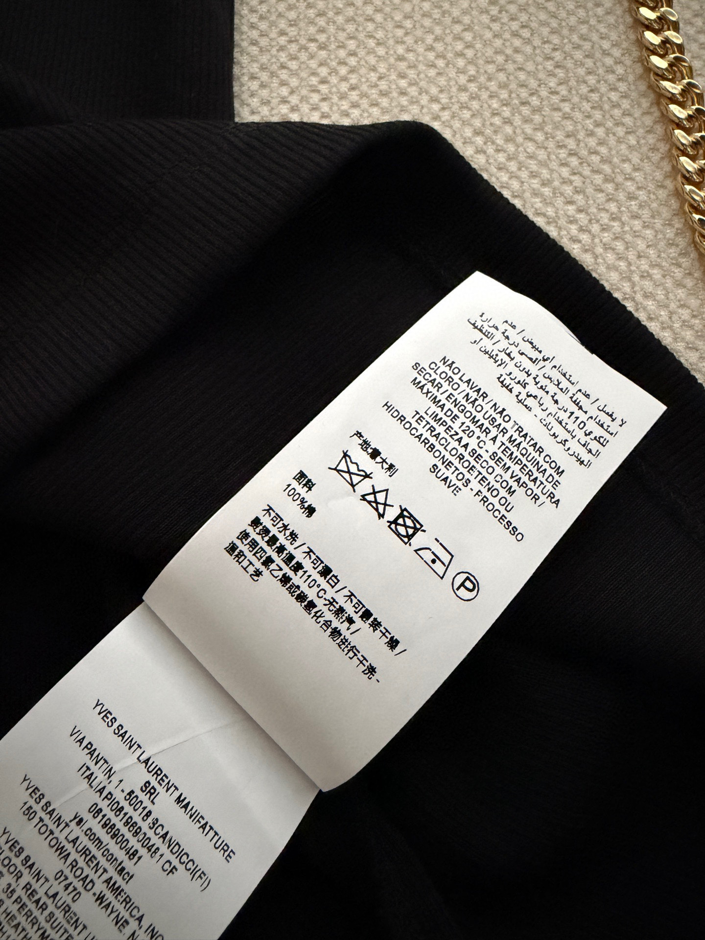 SaintLauren*🆕Cassandre系列背心，采用柔软棉质面料，贴身舒适，春夏穿超合适！胸前YS