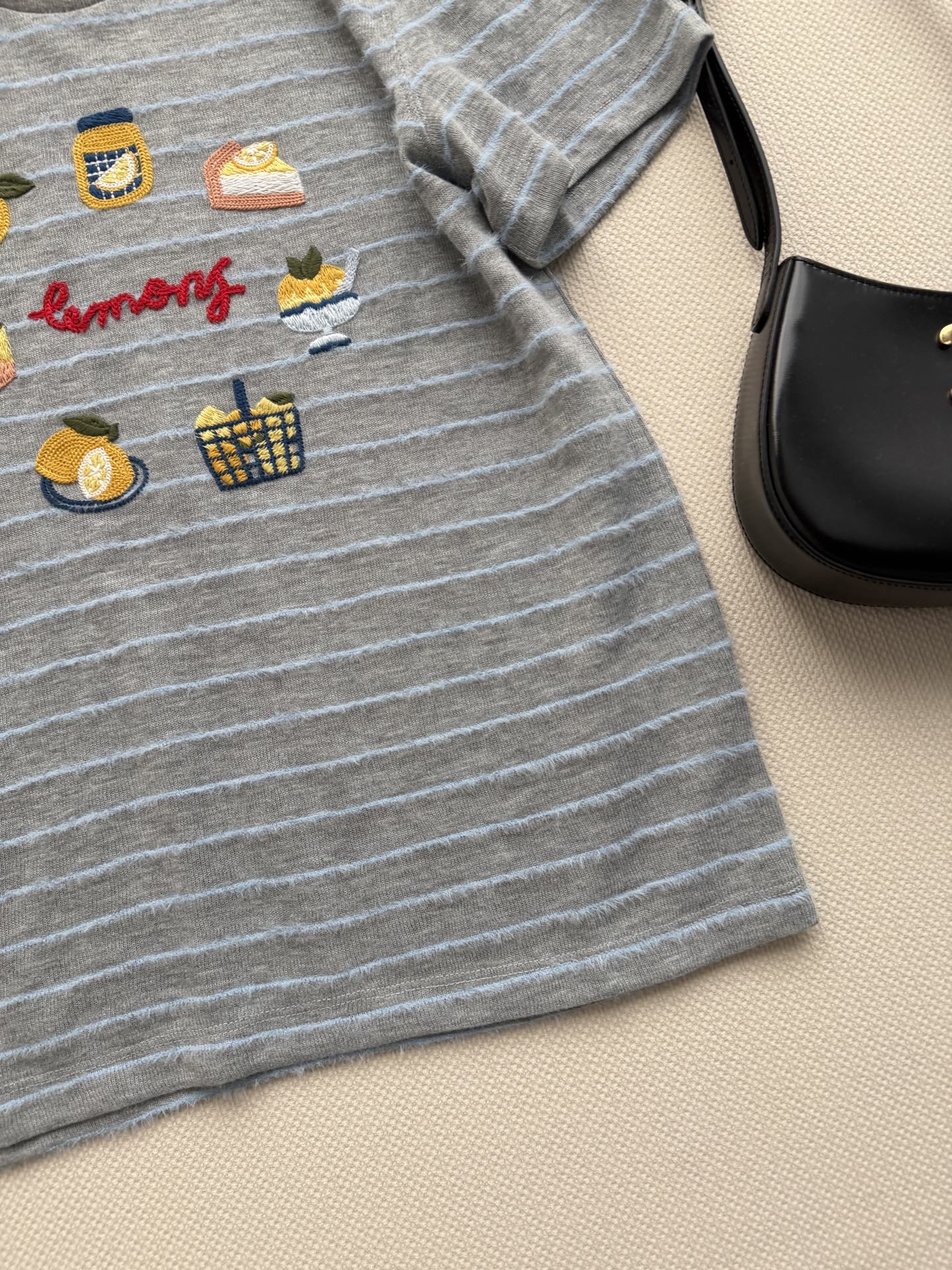 小众新款🆕条纹短袖T恤，ＳＭＬ.