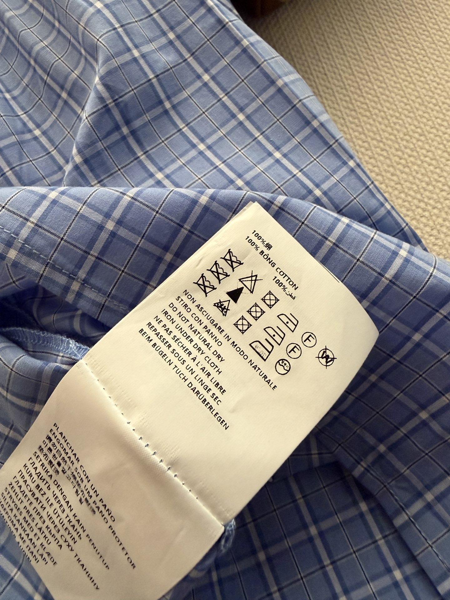 𝐌𝐢𝐮𝐌𝐢*🆕26new🪄蓝白格纹一字肩连衣裙🩵🩵🩵轻薄棉质面料，透气舒适，春夏穿超合适！一字肩设计露锁