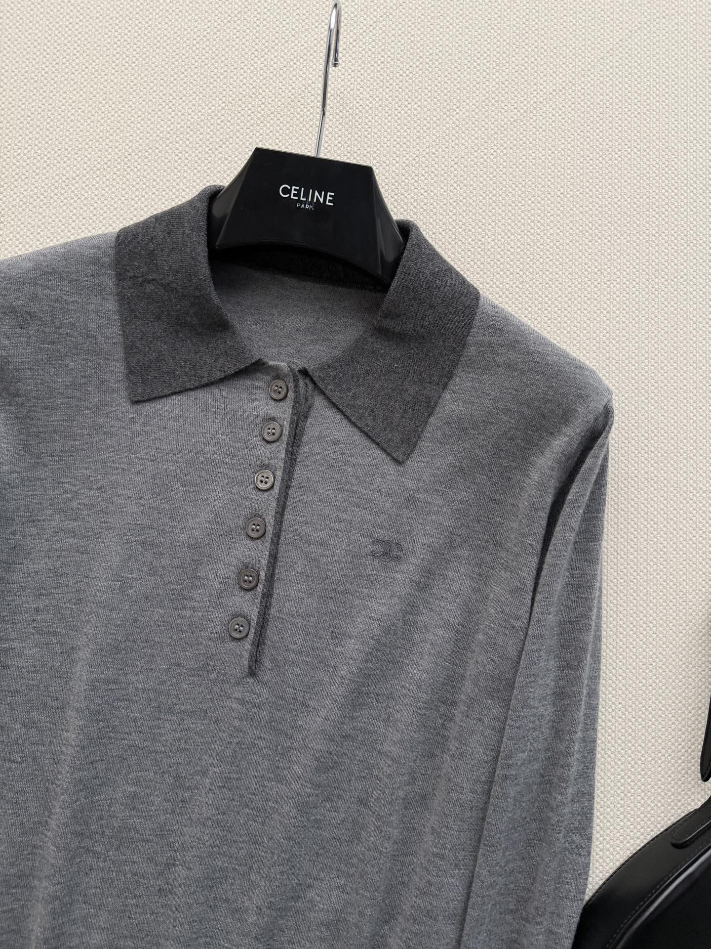 Celin*🆕2026早秋新款撞色Polo领针织衫 细腻羊毛混纺面料，软糯亲肤，上身轻盈无负担经典撞色P