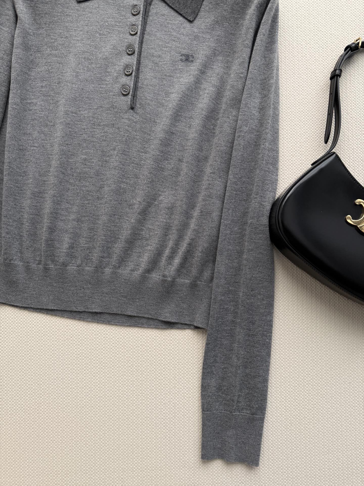 Celin*🆕2026早秋新款撞色Polo领针织衫 细腻羊毛混纺面料，软糯亲肤，上身轻盈无负担经典撞色P