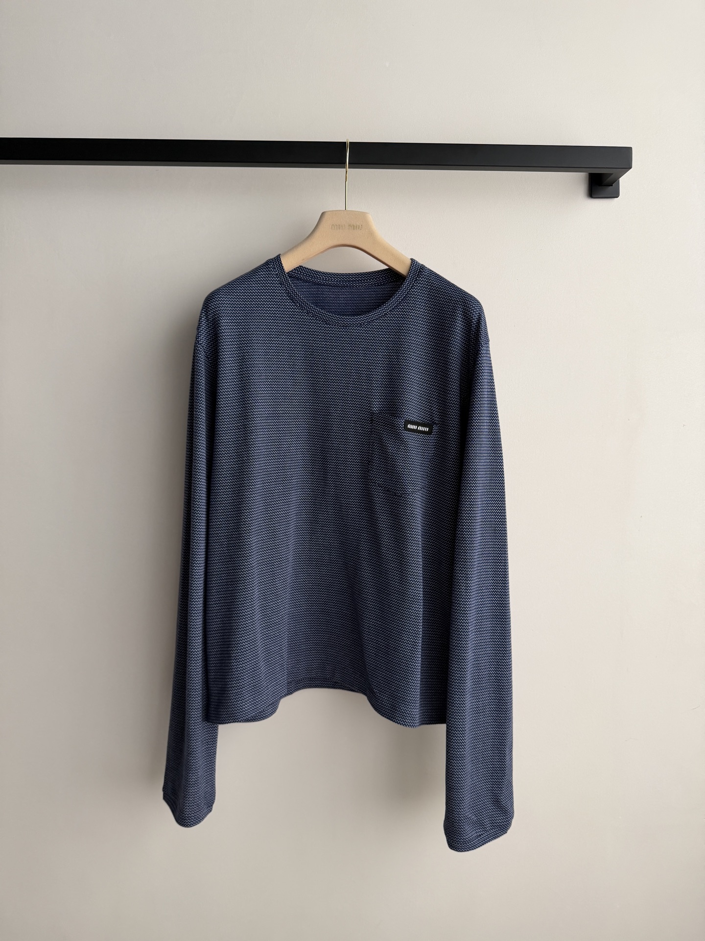 Miumi* 🆕26新款 定制提花纯棉面料 柔软舒适圆领落肩打底衫男女同款 和柜子同步更新 和首批vip