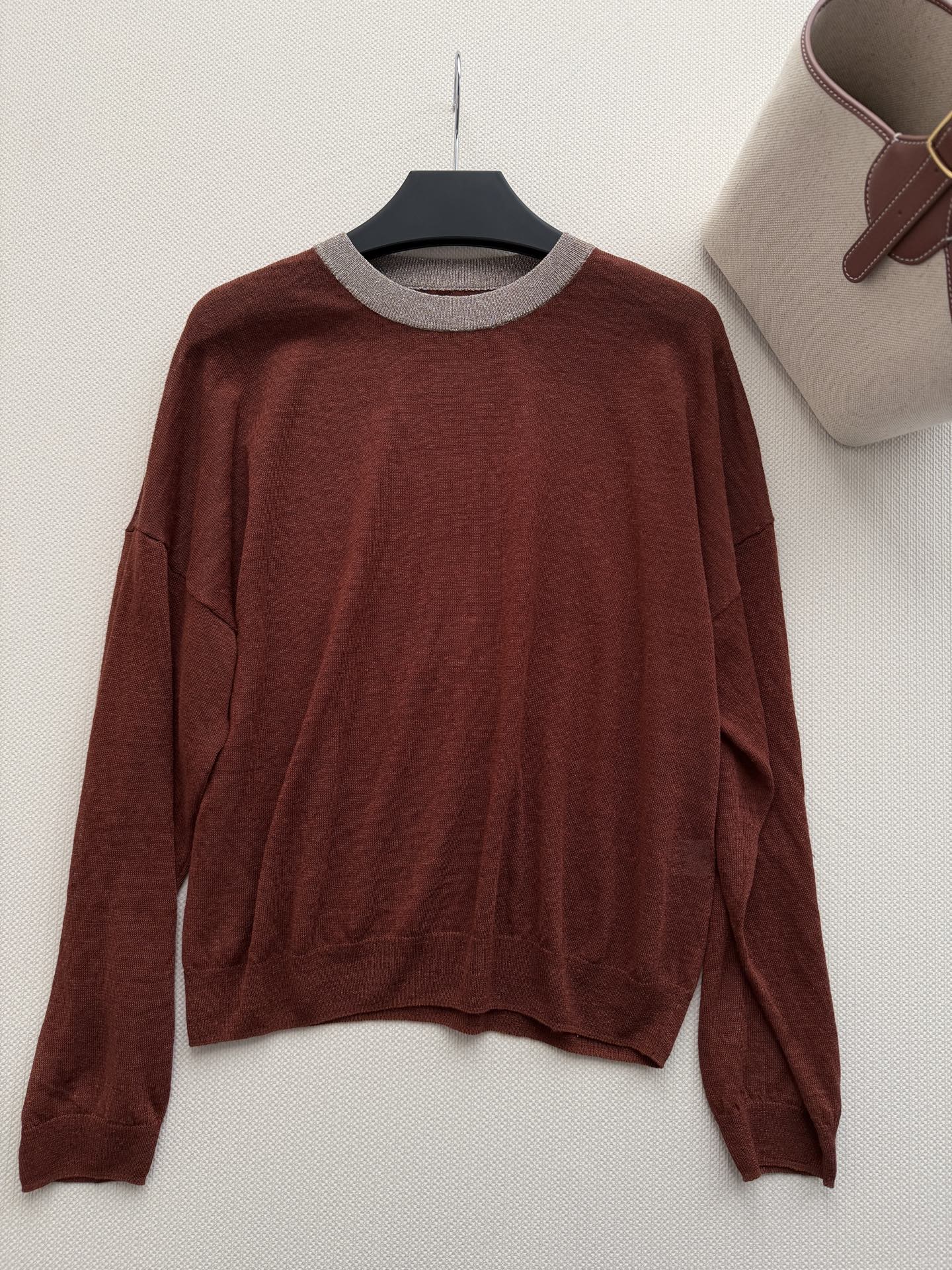 brunello cucinelli，BC🆕果壳棕配色，26支全羊毛，柔软亲肤，穿超舒服！圆领+浅色拼接