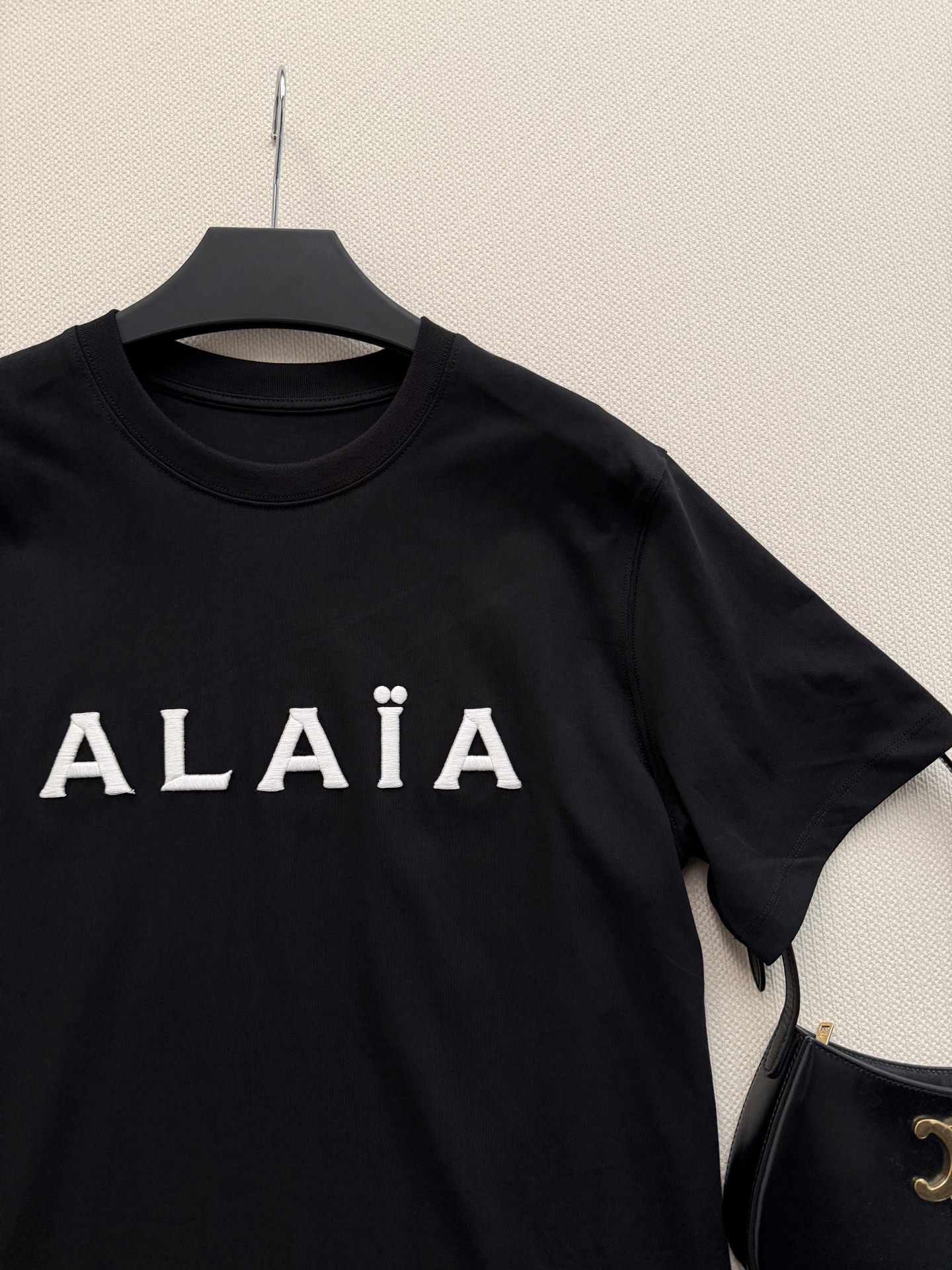 小众设计师品牌🆕休闲短袖T恤，日常chill穿搭～ＳＭＬ.