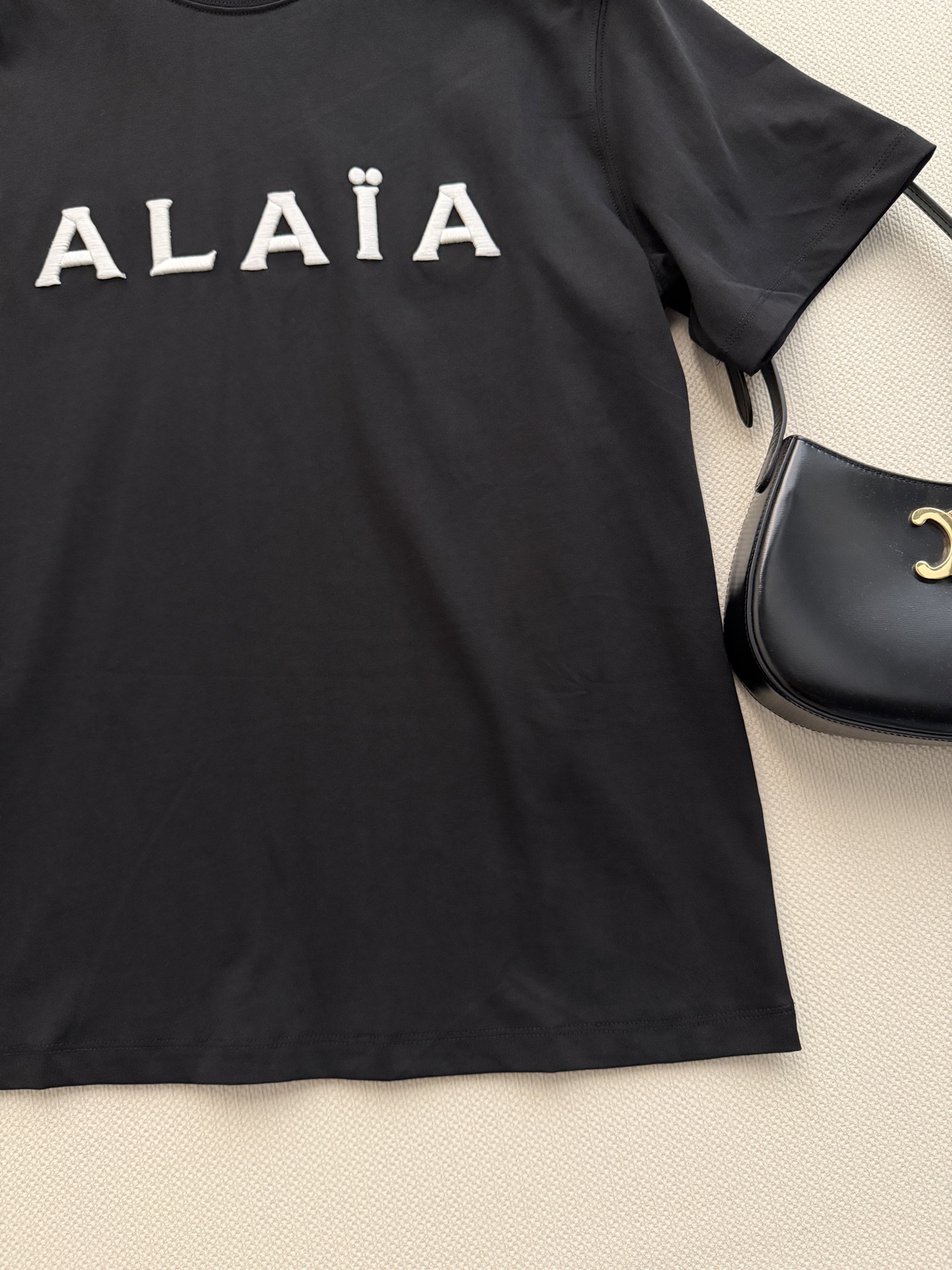 小众设计师品牌🆕休闲短袖T恤，日常chill穿搭～ＳＭＬ.