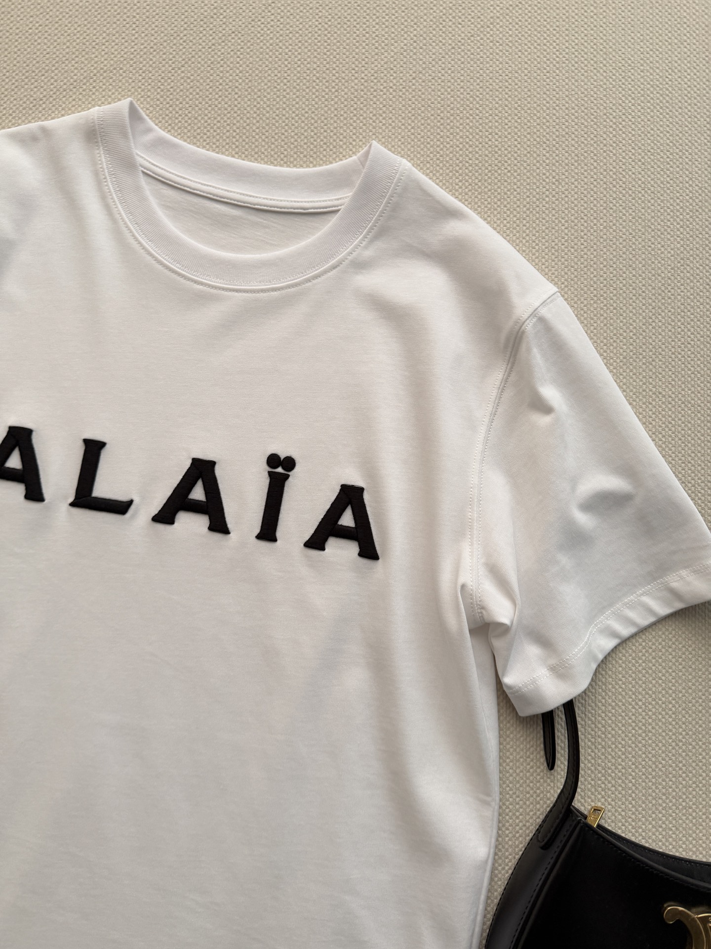 小众设计师品牌🆕休闲短袖T恤，日常chill穿搭～ＳＭＬ.