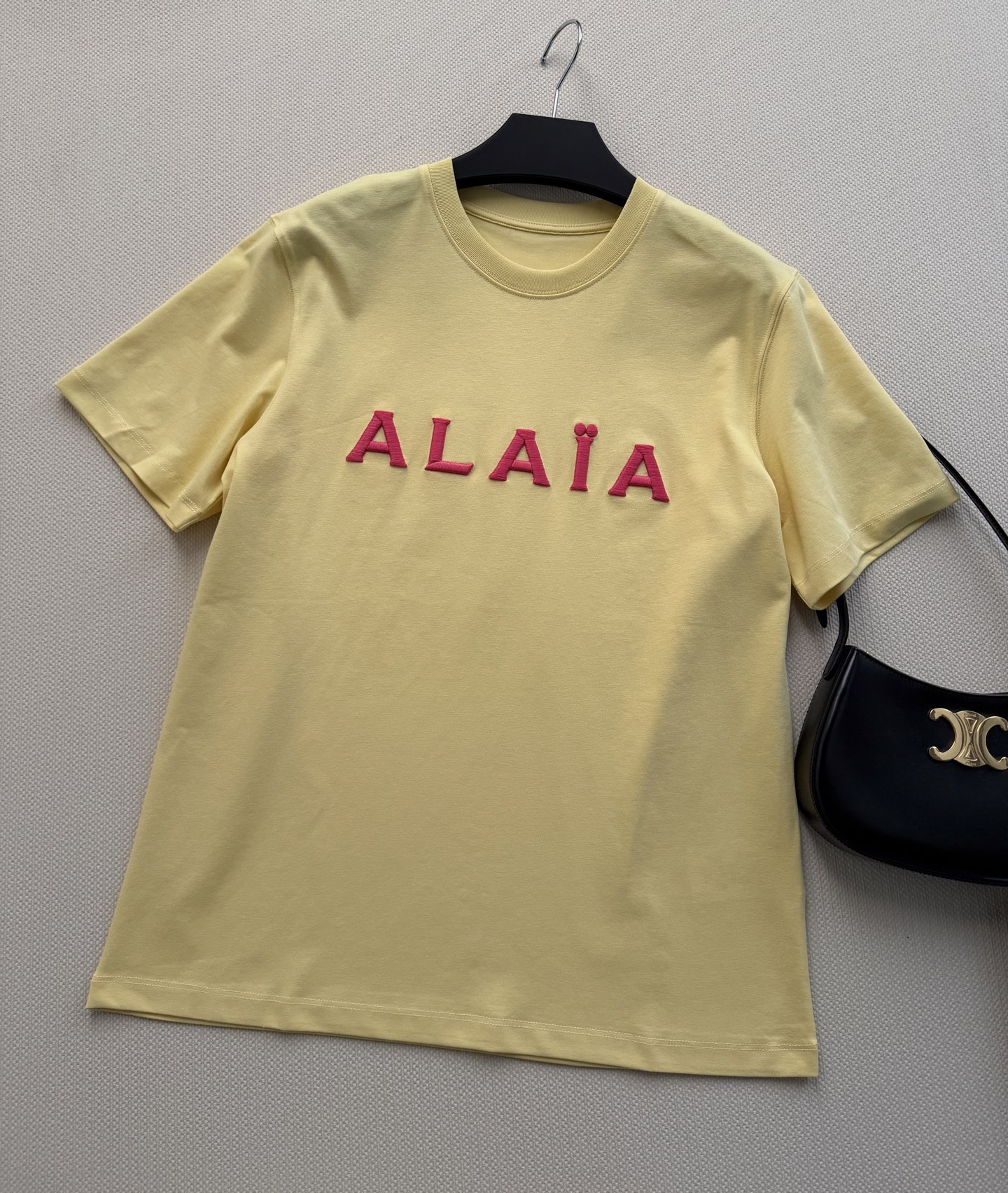 小众设计师品牌🆕休闲短袖T恤，日常chill穿搭～ＳＭＬ.