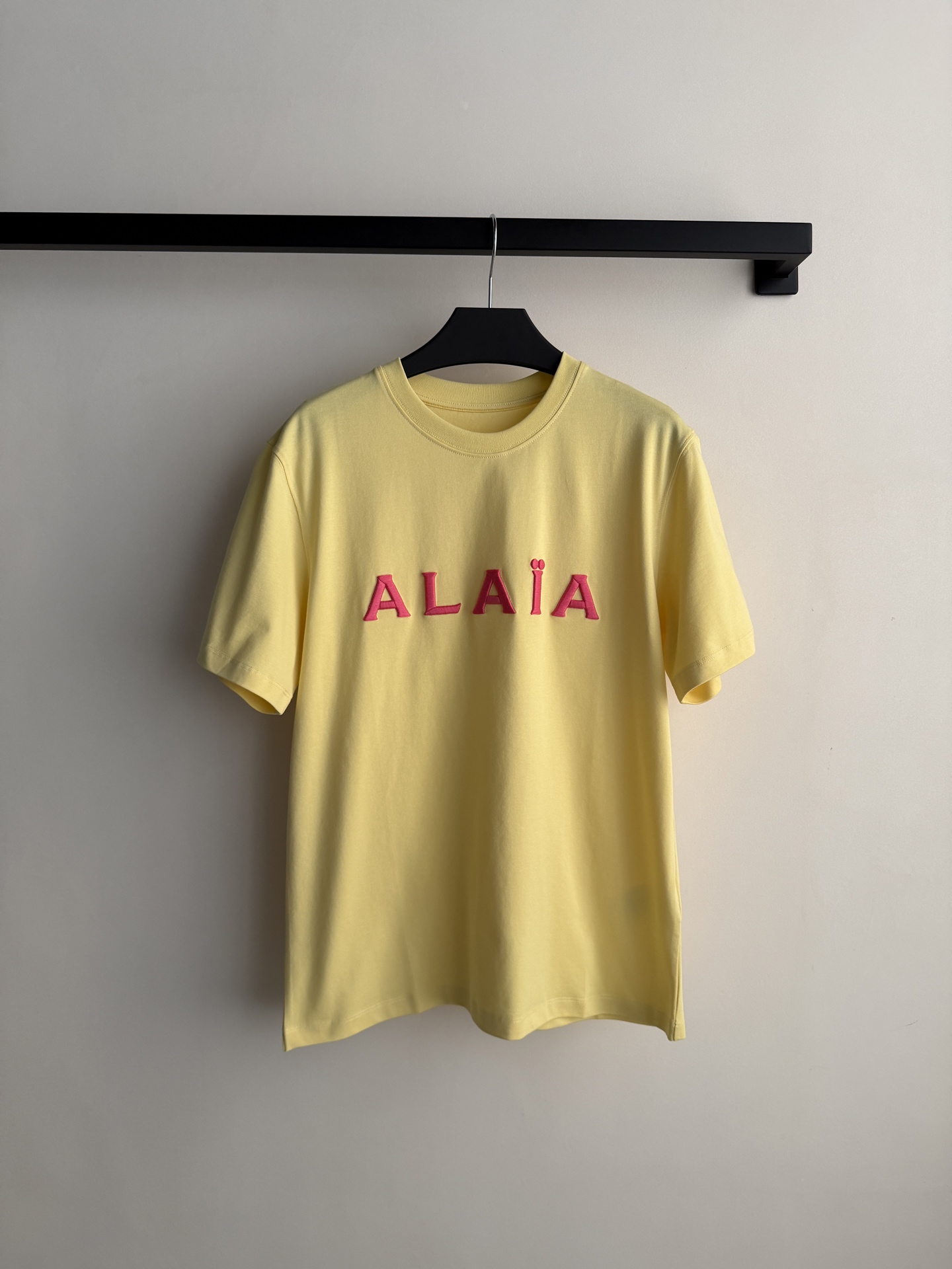 小众设计师品牌🆕休闲短袖T恤，日常chill穿搭～ＳＭＬ.