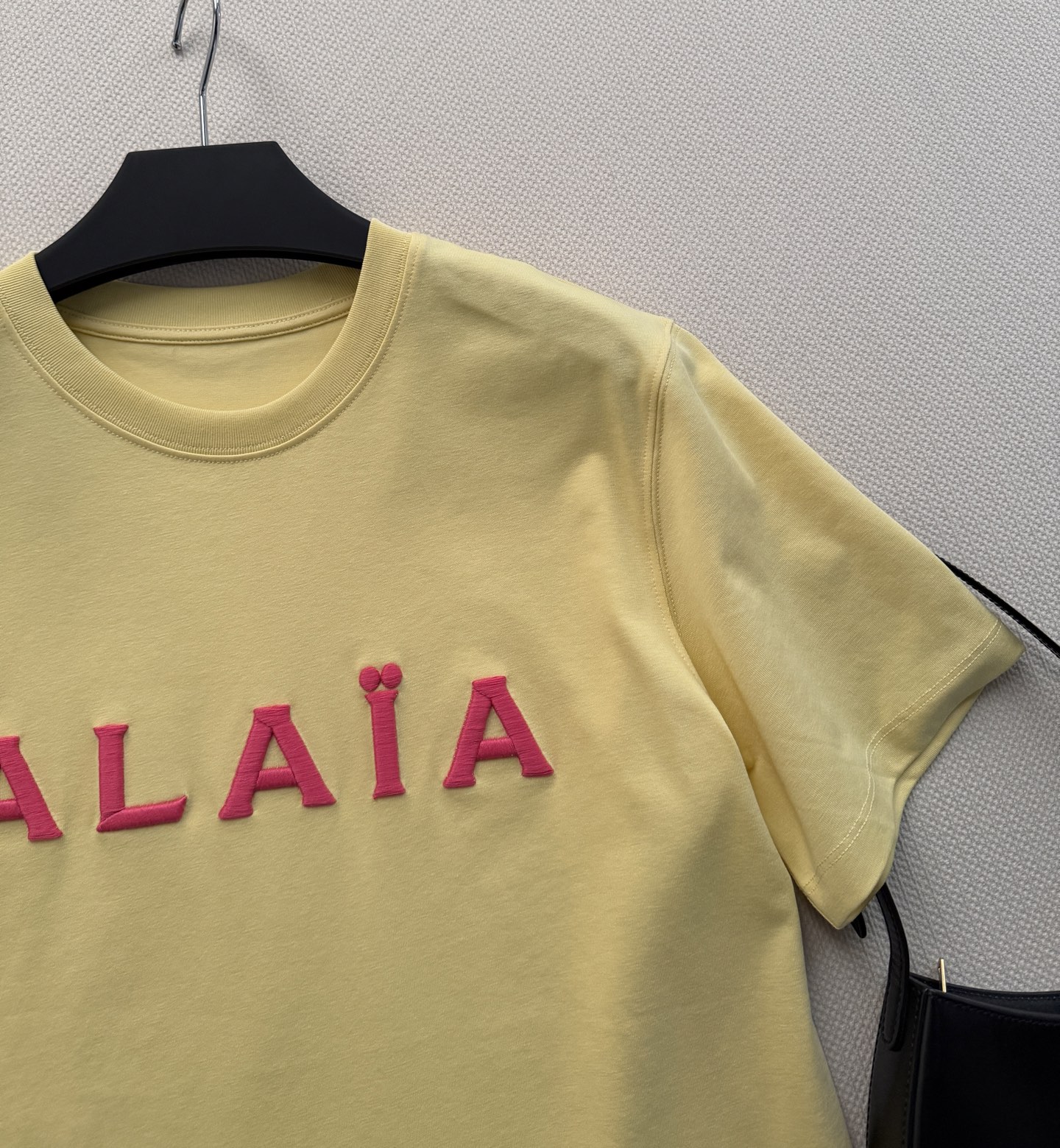 小众设计师品牌🆕休闲短袖T恤，日常chill穿搭～ＳＭＬ.