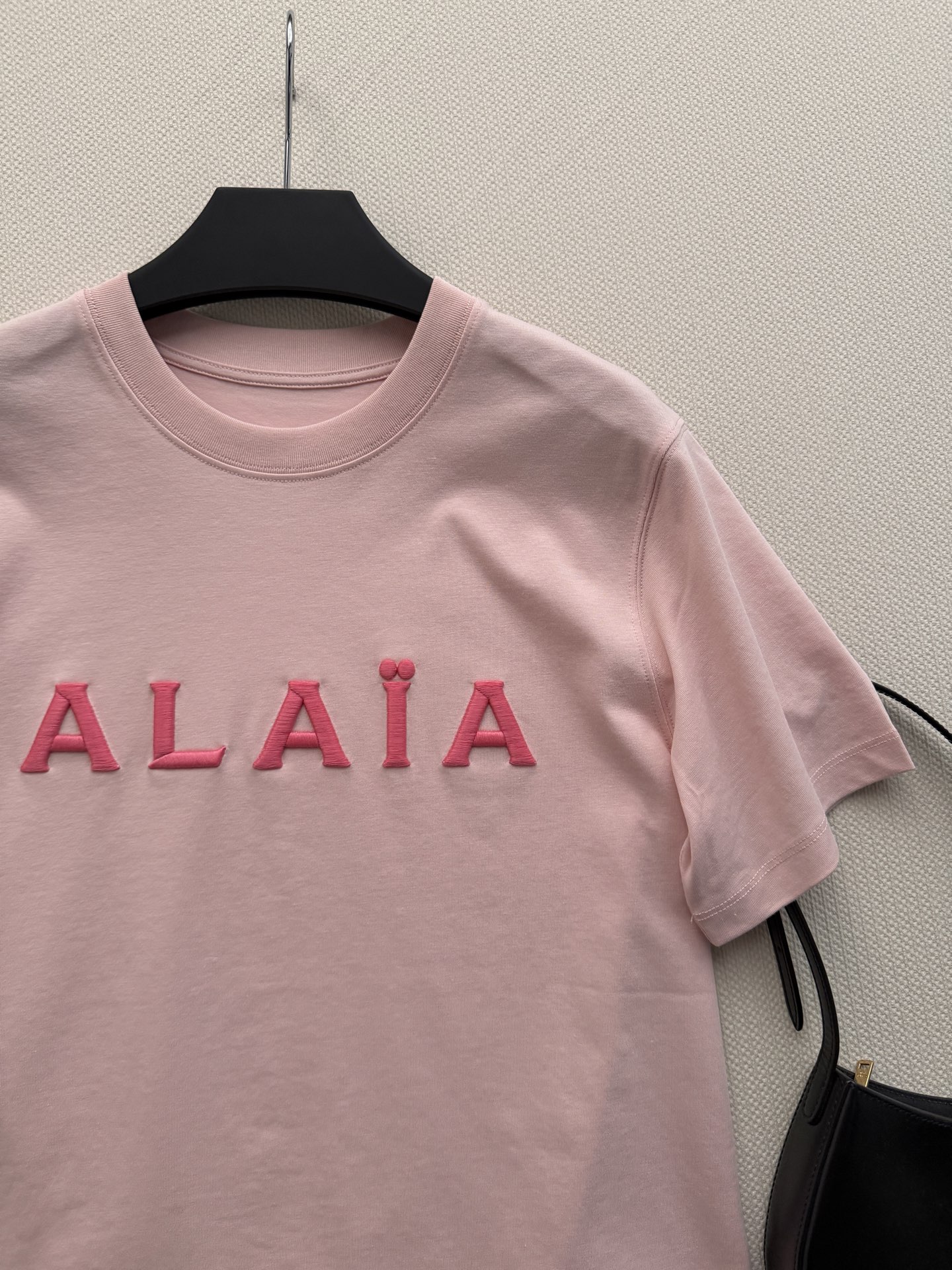 小众设计师品牌🆕休闲短袖T恤，日常chill穿搭～ＳＭＬ.