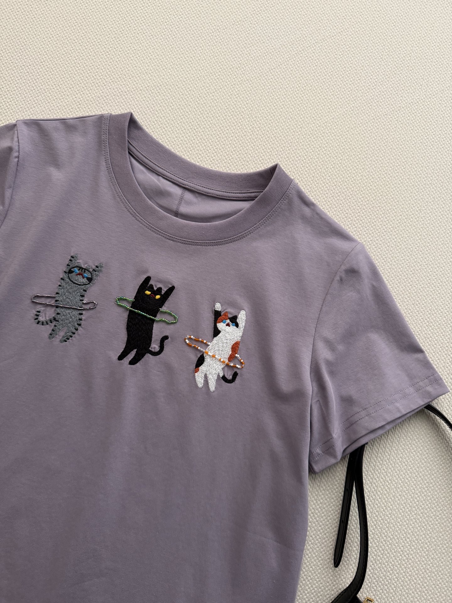 小众设计师品牌🆕超可爱的猫咪图案，玩呼啦圈的🐱ＳＭＬ.