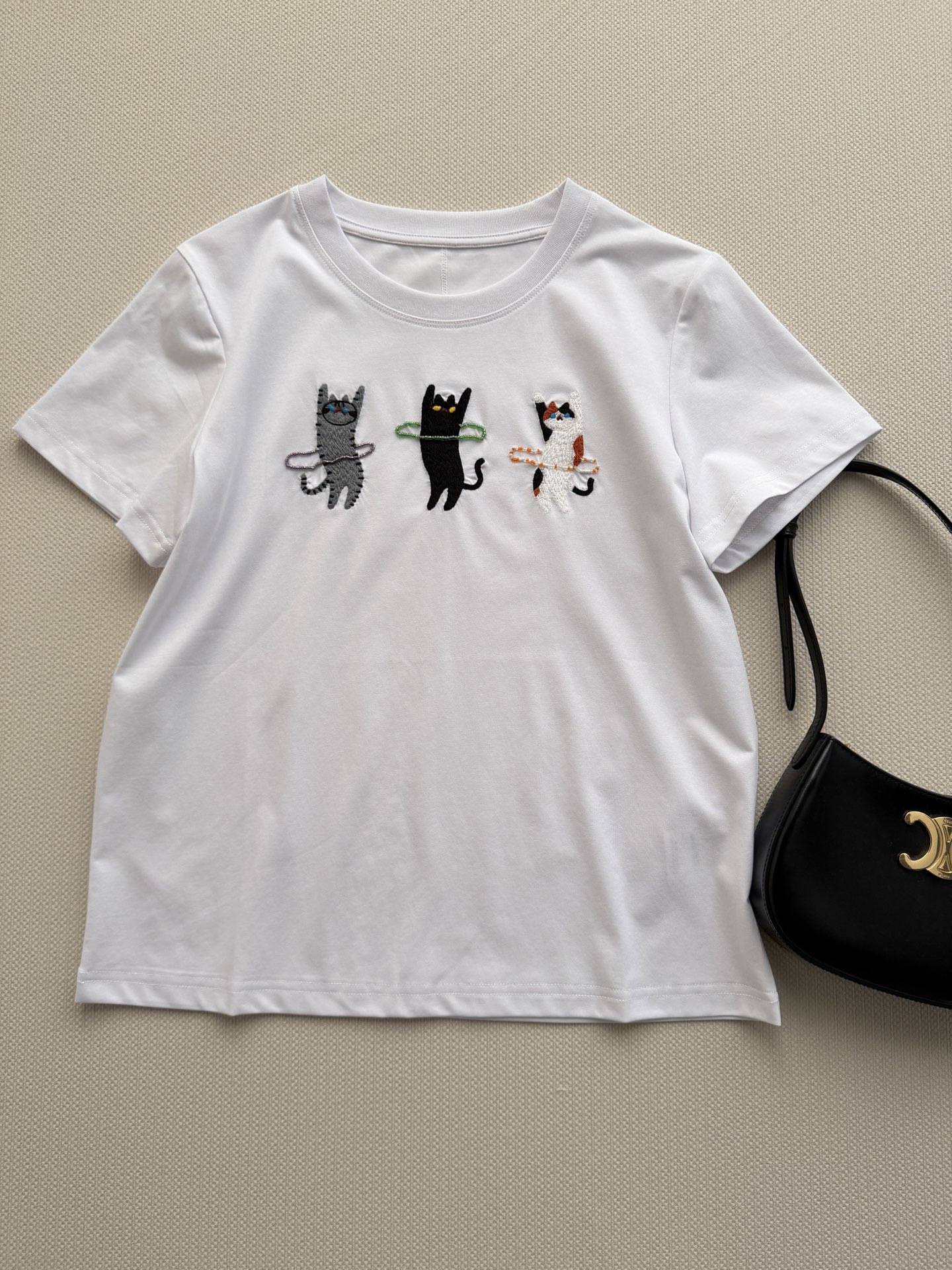 小众设计师品牌🆕超可爱的猫咪图案，玩呼啦圈的🐱ＳＭＬ.