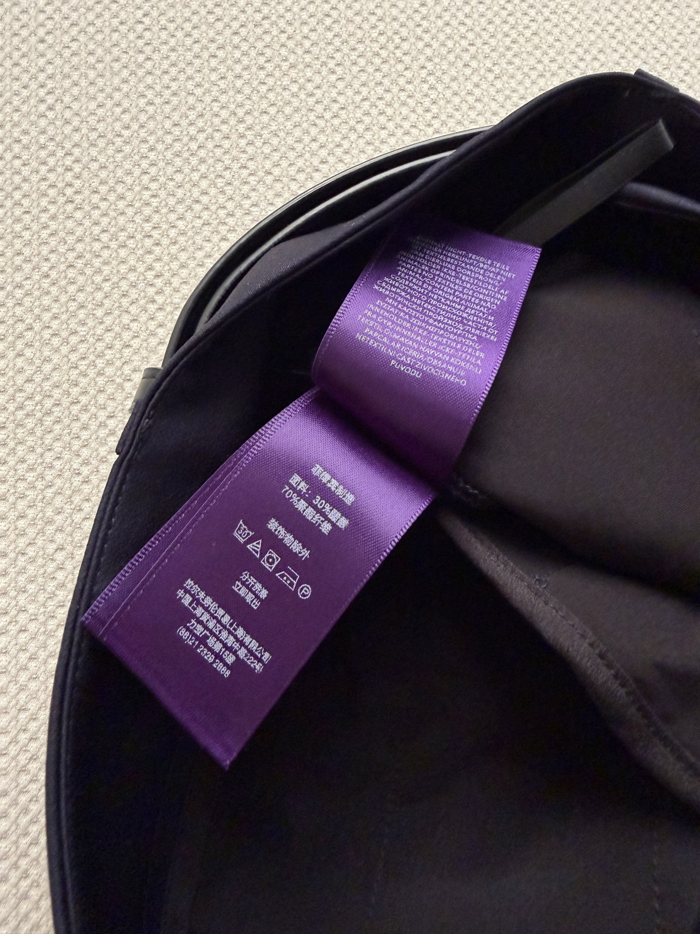 Ralph Lauren 拉夫劳伦高腰A字五分裤，经典百褶设计，面料挺括有型，垂坠感满分，不易变形✨。黑