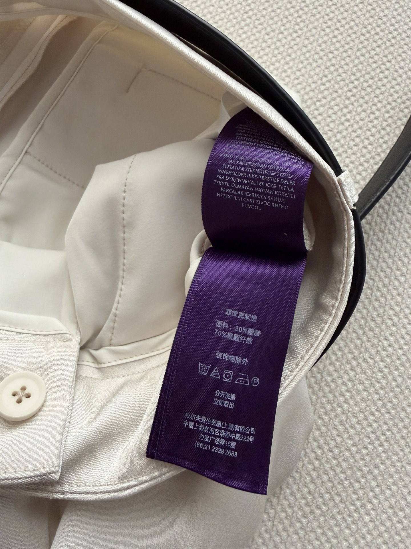 Ralph Lauren 拉夫劳伦高腰A字五分裤，经典百褶设计，面料挺括有型，垂坠感满分，不易变形✨。黑