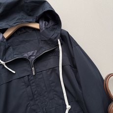 𝐌𝐢𝐮𝐌𝐢*🆕26new🪄格纹贴布绣字母连帽宽松外套 复古学院风文艺少女必入单品!立体剪裁宽松版型男女同 𝐌𝐢𝐮𝐌𝐢*🆕26new🪄格纹贴布绣字母连帽宽松外套 复古学院风文艺少女必入单品!立体剪裁宽松版型男女同