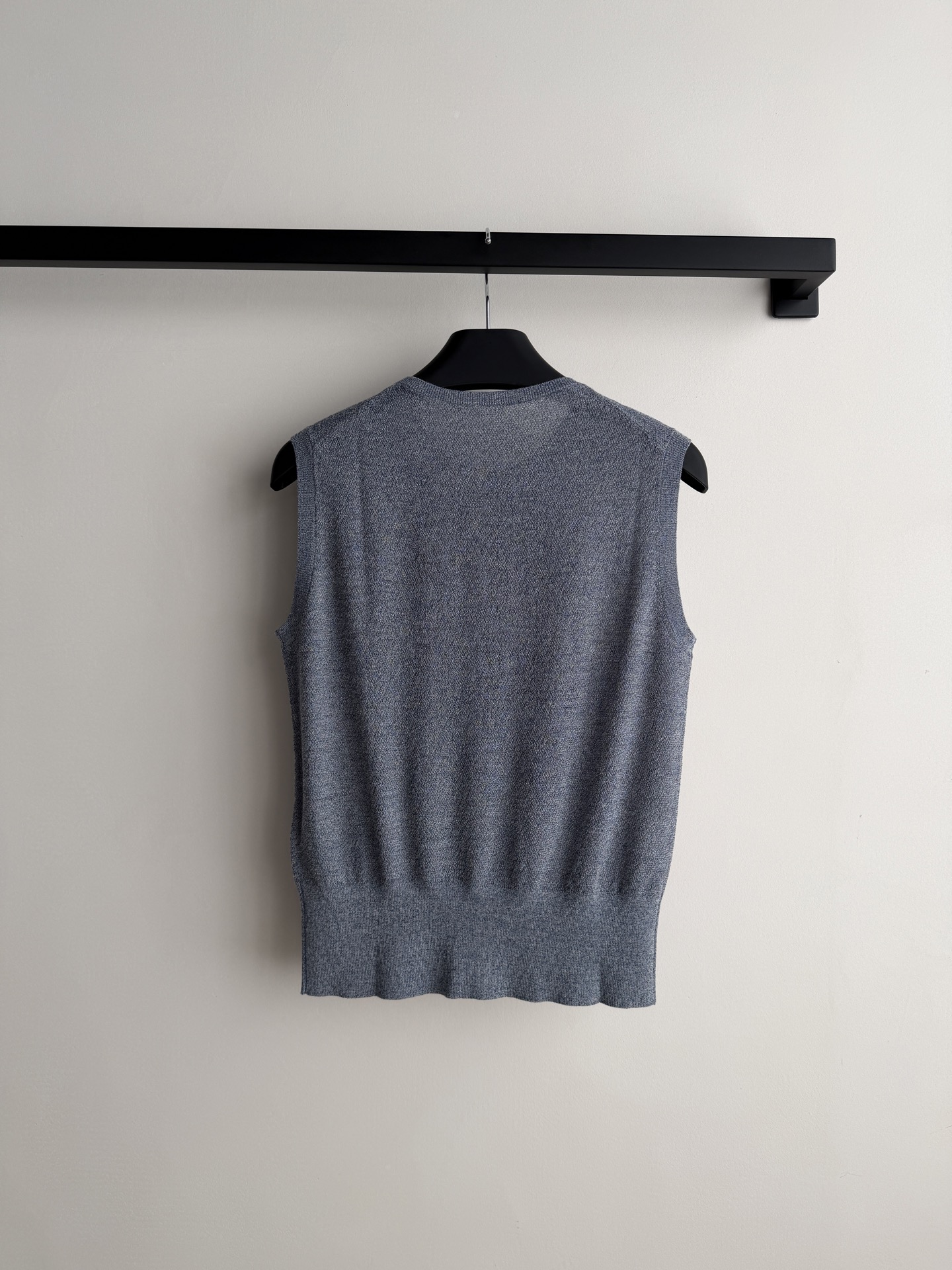 LoroPiana🆕26新品采用原版一比一订纺纱线，72支精纺高支，超细的高档羊毛纱线，属于是非常特殊的