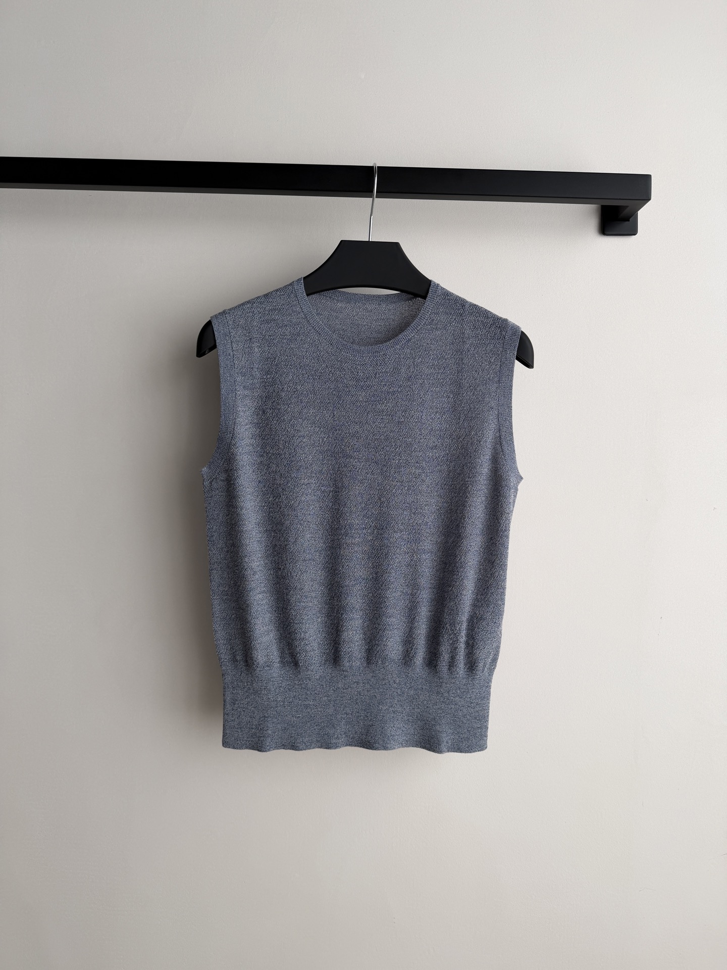 LoroPiana🆕26新品采用原版一比一订纺纱线，72支精纺高支，超细的高档羊毛纱线，属于是非常特殊的