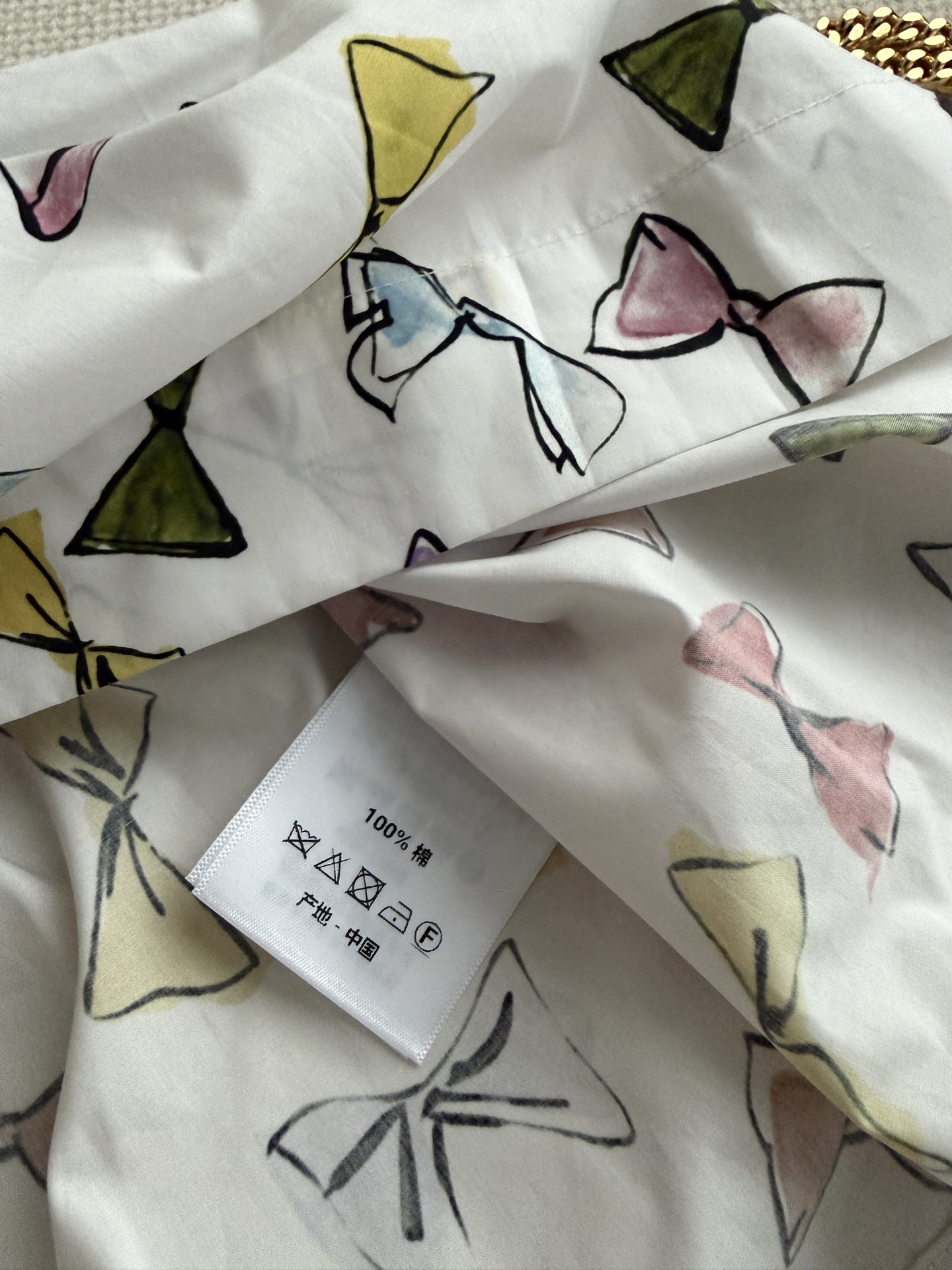𝐃𝐢𝐨*🆕26new🪄彩色蝴蝶结印花背心裙💐🌈🦋白色底配彩色蝴蝶图案，清新优雅超有春夏氛围感！小立领背心