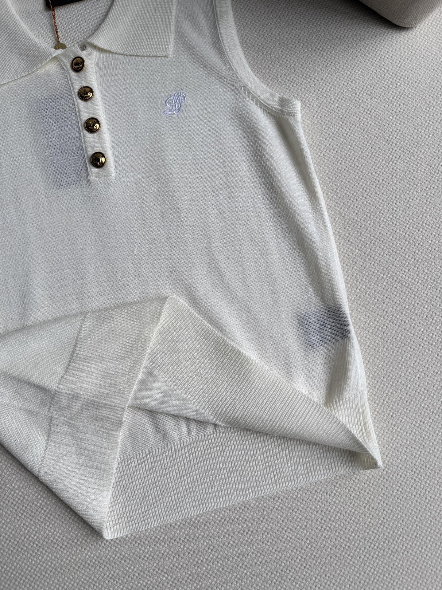 LoroPiana🆕新款，针织背心2⃣️色ＳＭＬ.