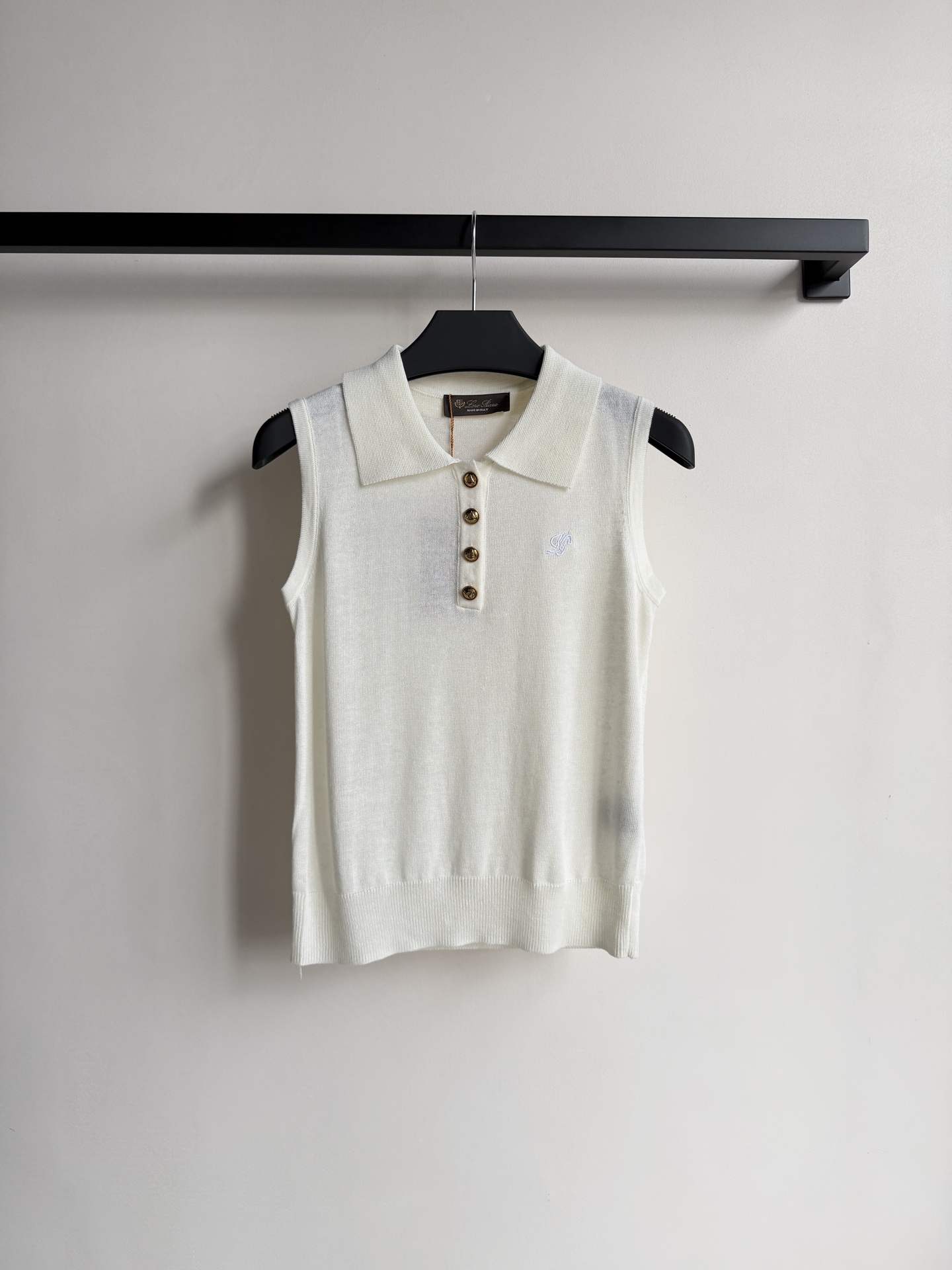 LoroPiana🆕新款，针织背心2⃣️色ＳＭＬ.
