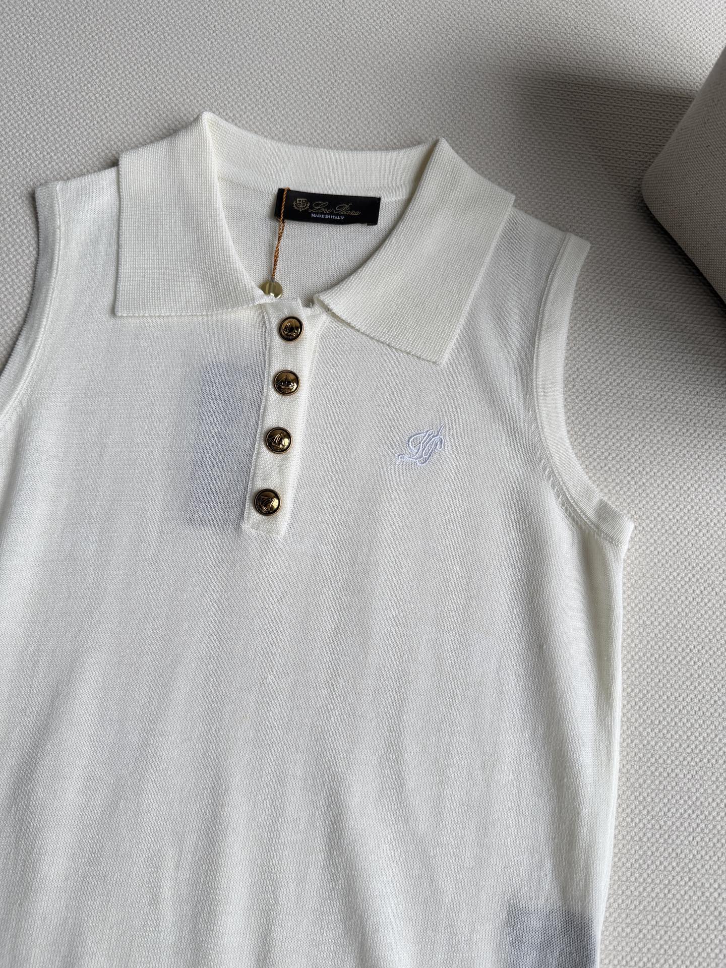 LoroPiana🆕新款，针织背心2⃣️色ＳＭＬ.