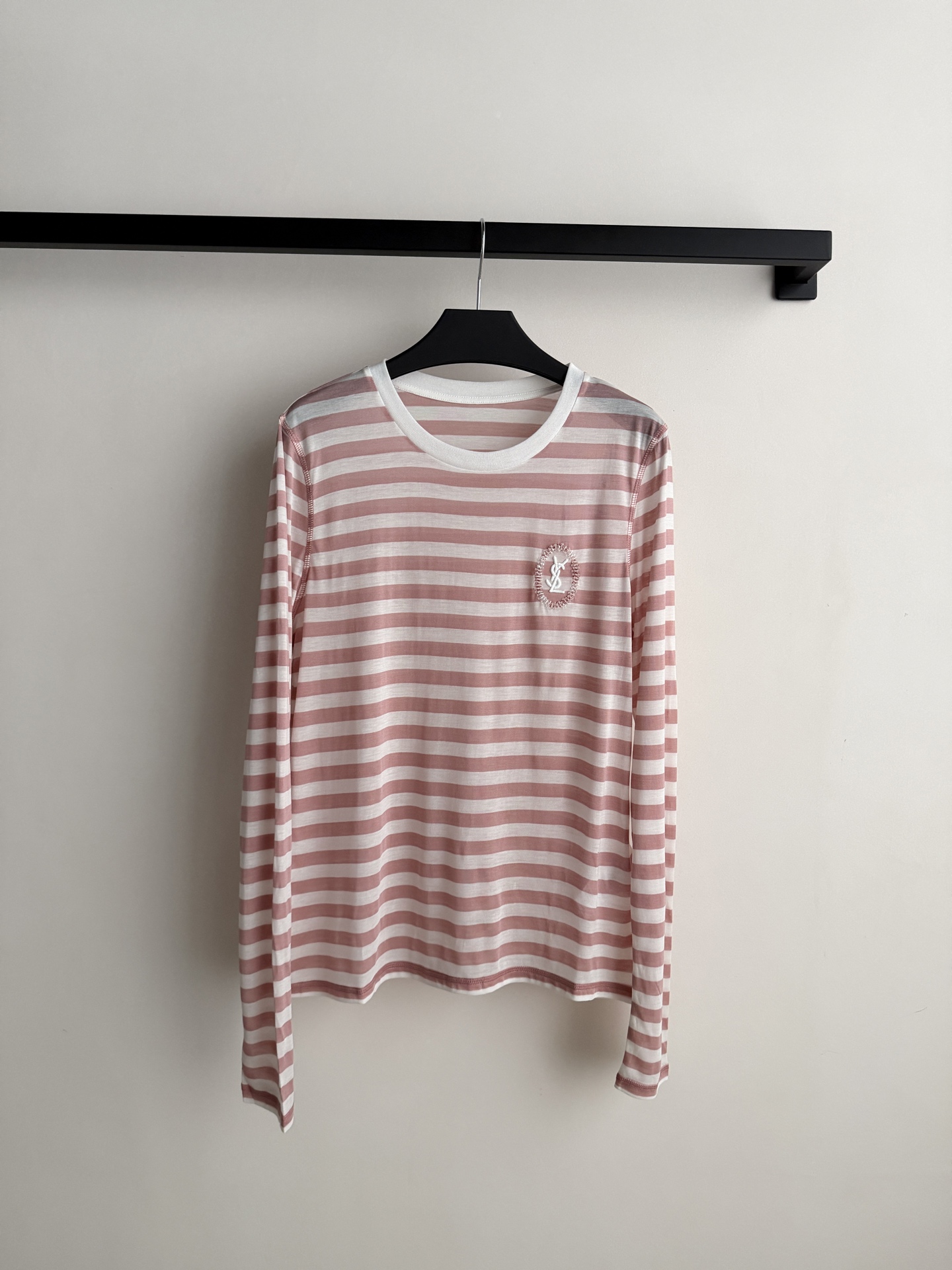 SaintLauren*🆕新款，夏日空调房必备，天丝面料，清爽舒适2⃣️色ＳＭＬ.