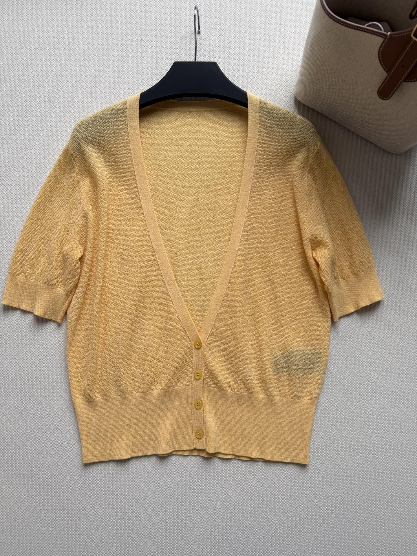LoroPiana🆕26新品采用原版一比一订纺纱线，72支精纺高支，超细的高档羊毛纱线，属于是非常特殊的