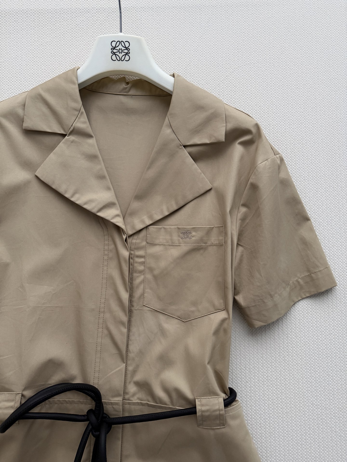 CELIN*🆕26SS新品🧃沉迷于风衣裙的季节🍂夏天踱步而至~用这件氛围感连衣裙开启热情夏日❤️将风衣的