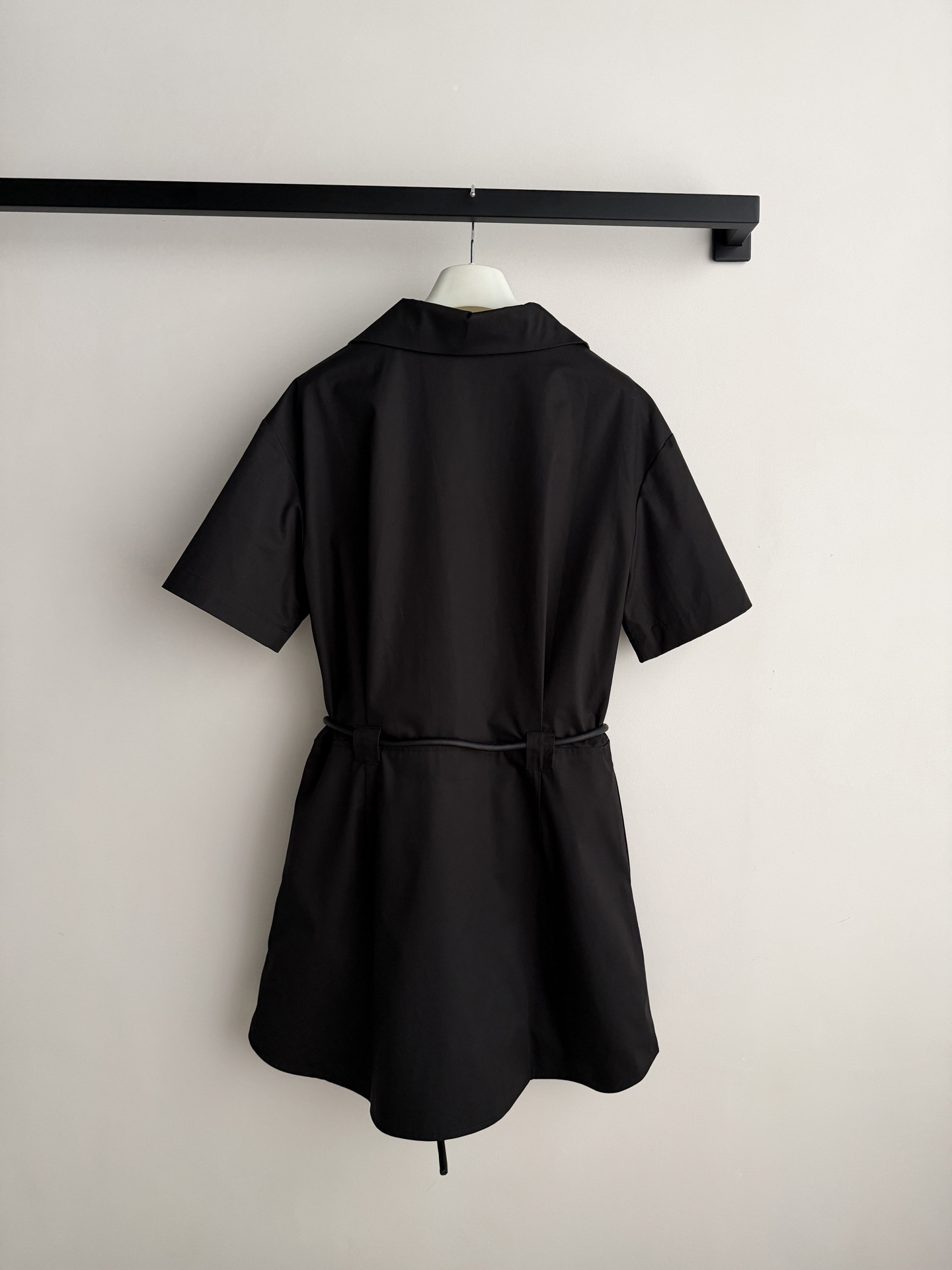 CELIN*🆕26SS新品🧃沉迷于风衣裙的季节🍂夏天踱步而至~用这件氛围感连衣裙开启热情夏日❤️将风衣的