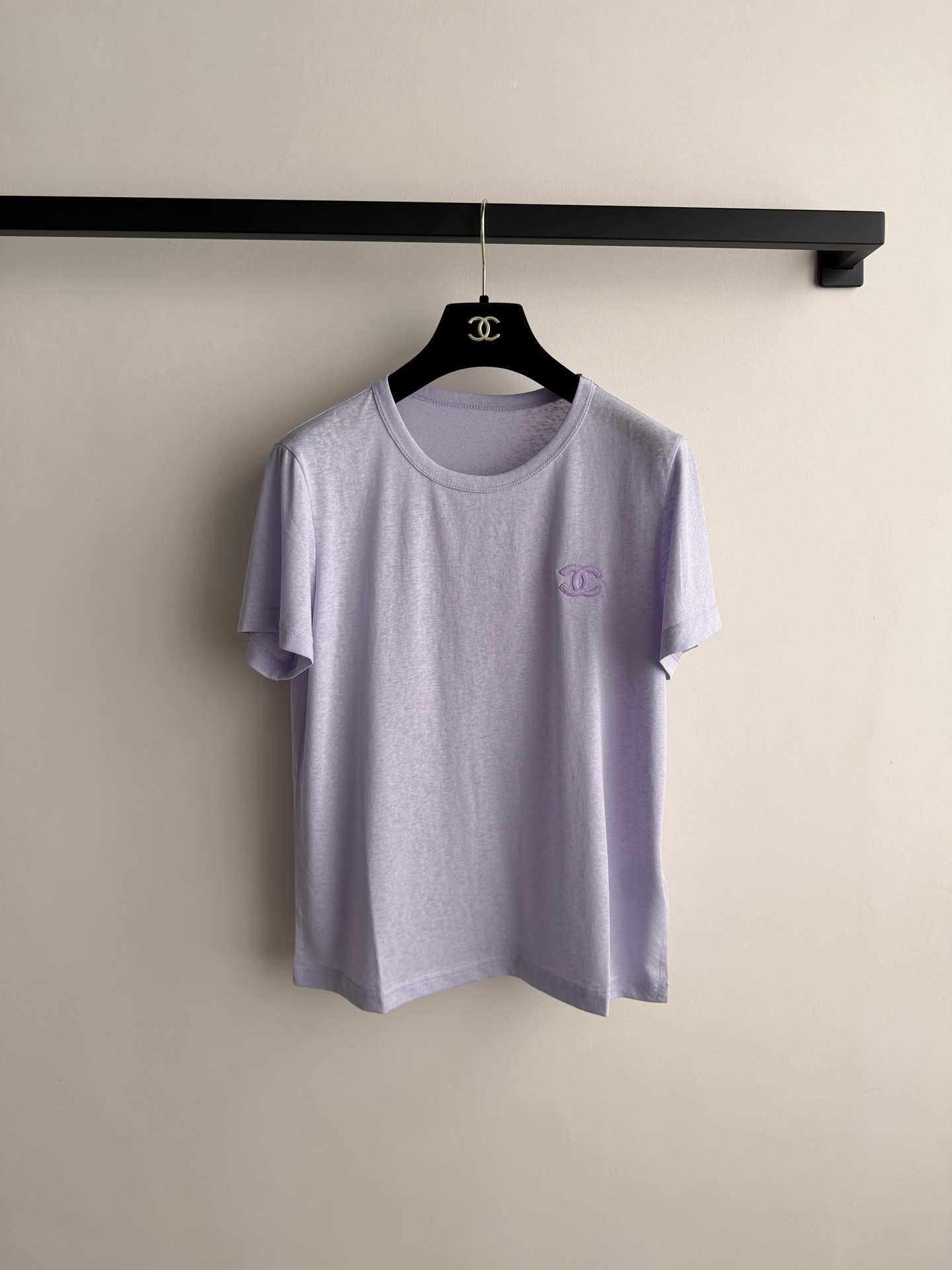 Chane*🆕新款，天丝棉夏日必备神器，清透凉爽面料，后背镂空蕾丝提花ＳＭＬ.