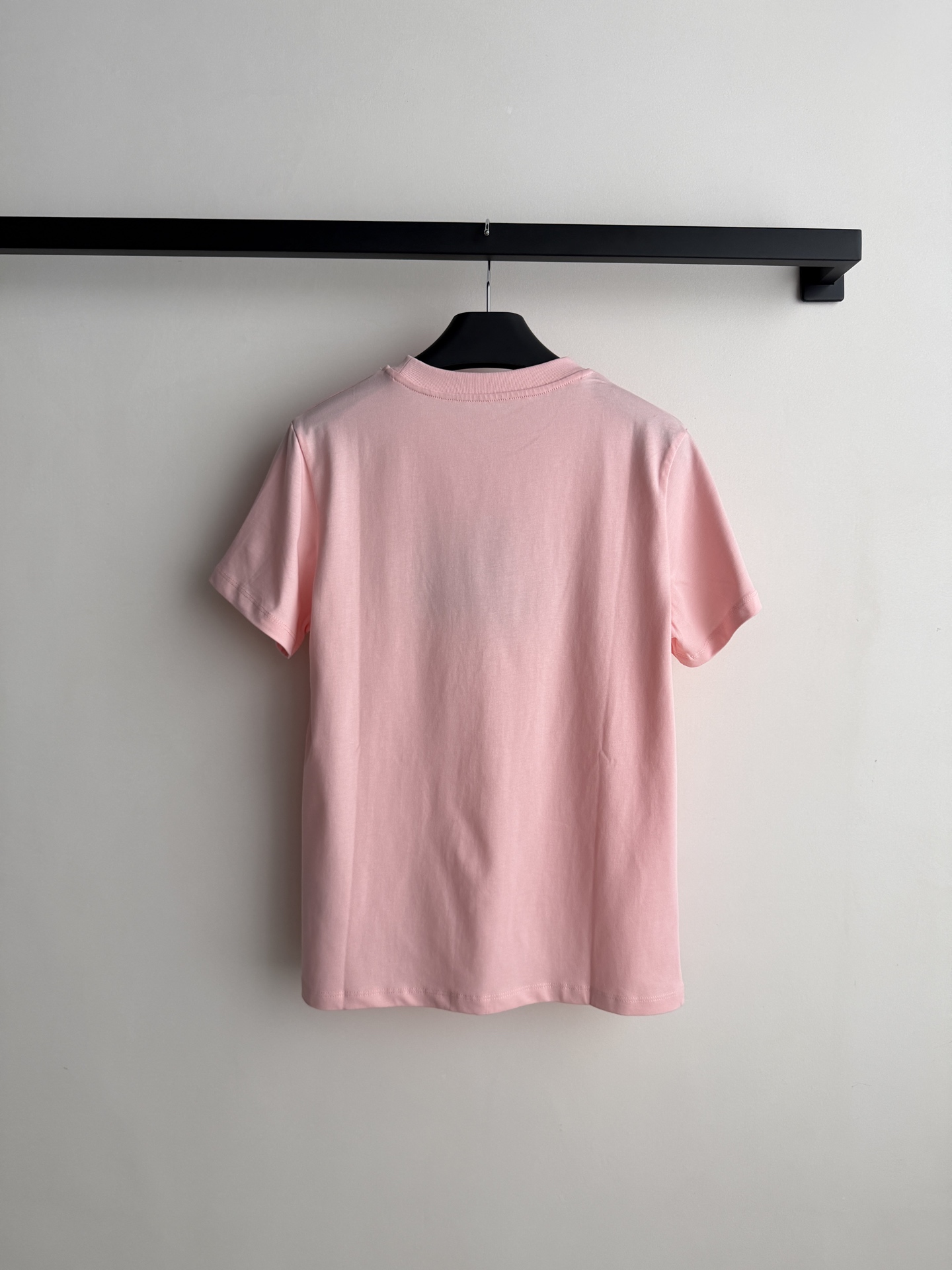 Balenciag*🆕熊猫T：可以摸到毛绒感的熊猫刺绣，整个图案采用毛线刺绣，摸上去软乎乎像真实熊猫毛，