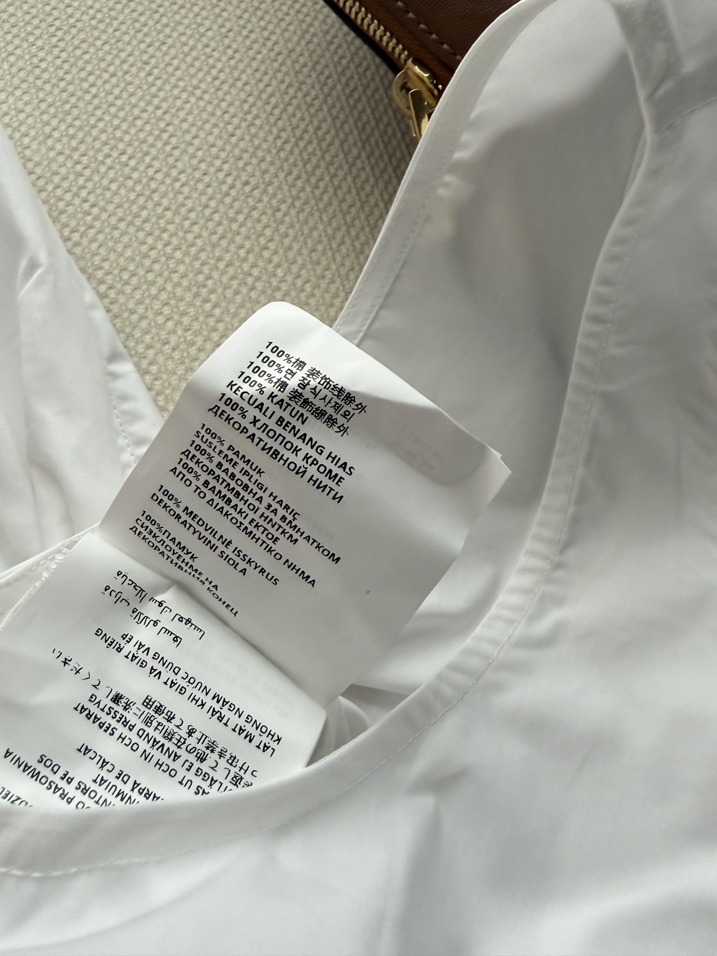 Miu Mi*🆕春夏最新款刺绣logo收腰连衣裙 简约净色都很好看 特别显白 减龄又时髦 收腰腰带设计 