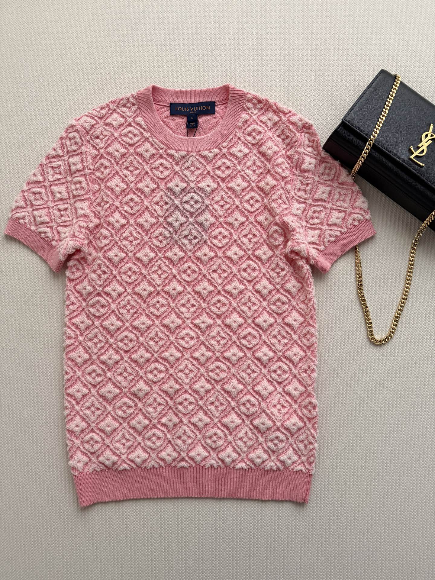 LouisVuitto*🆕2026春夏粉色老花针织上衣，经典Monogram老花搭配粉色，温柔又时髦✨。