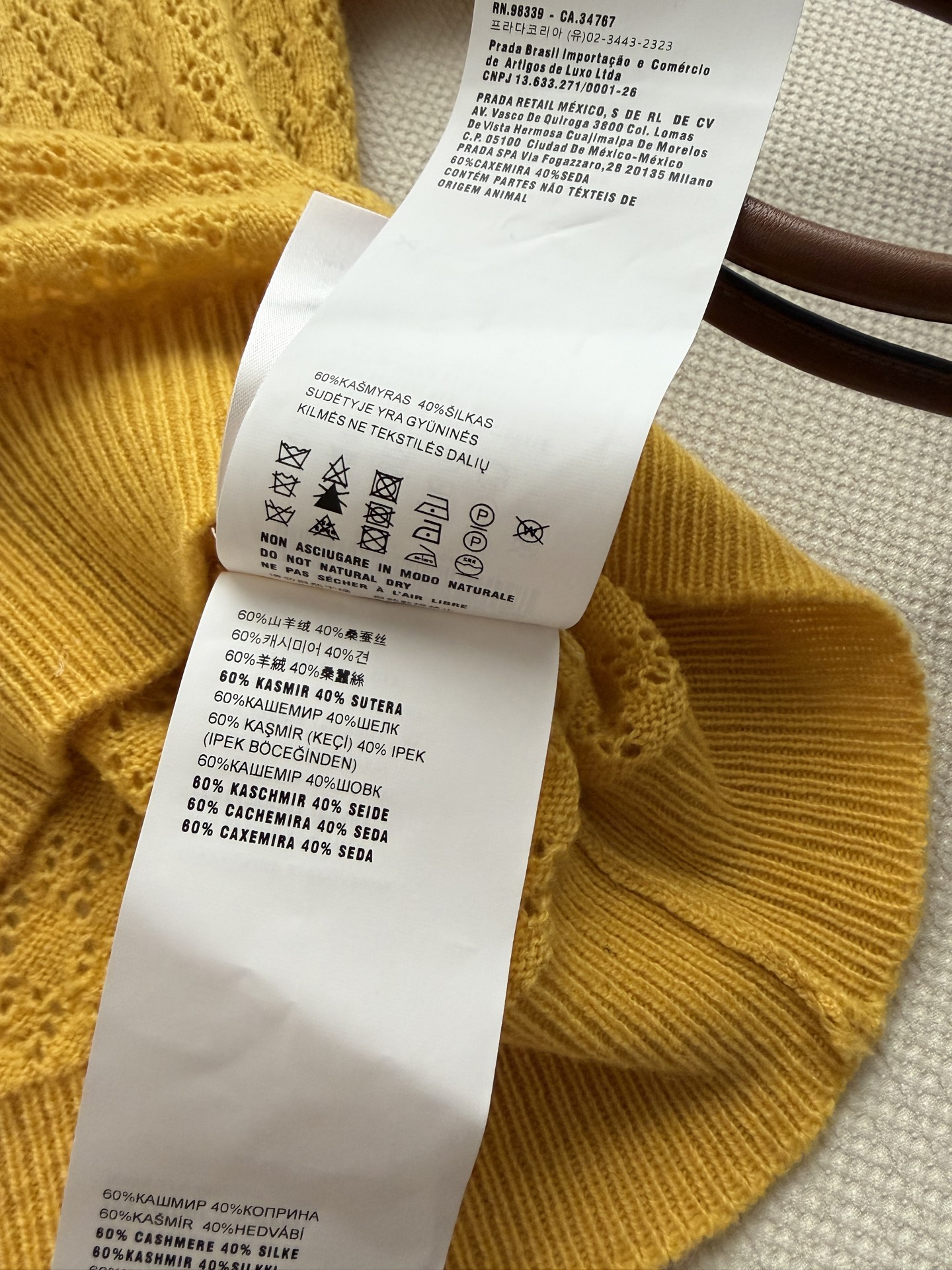 Miumi*🆕💛圆领镂空针织短袖绞花镂空编织面料，透气轻薄，温柔又带一点休闲感，显白减龄，SML.