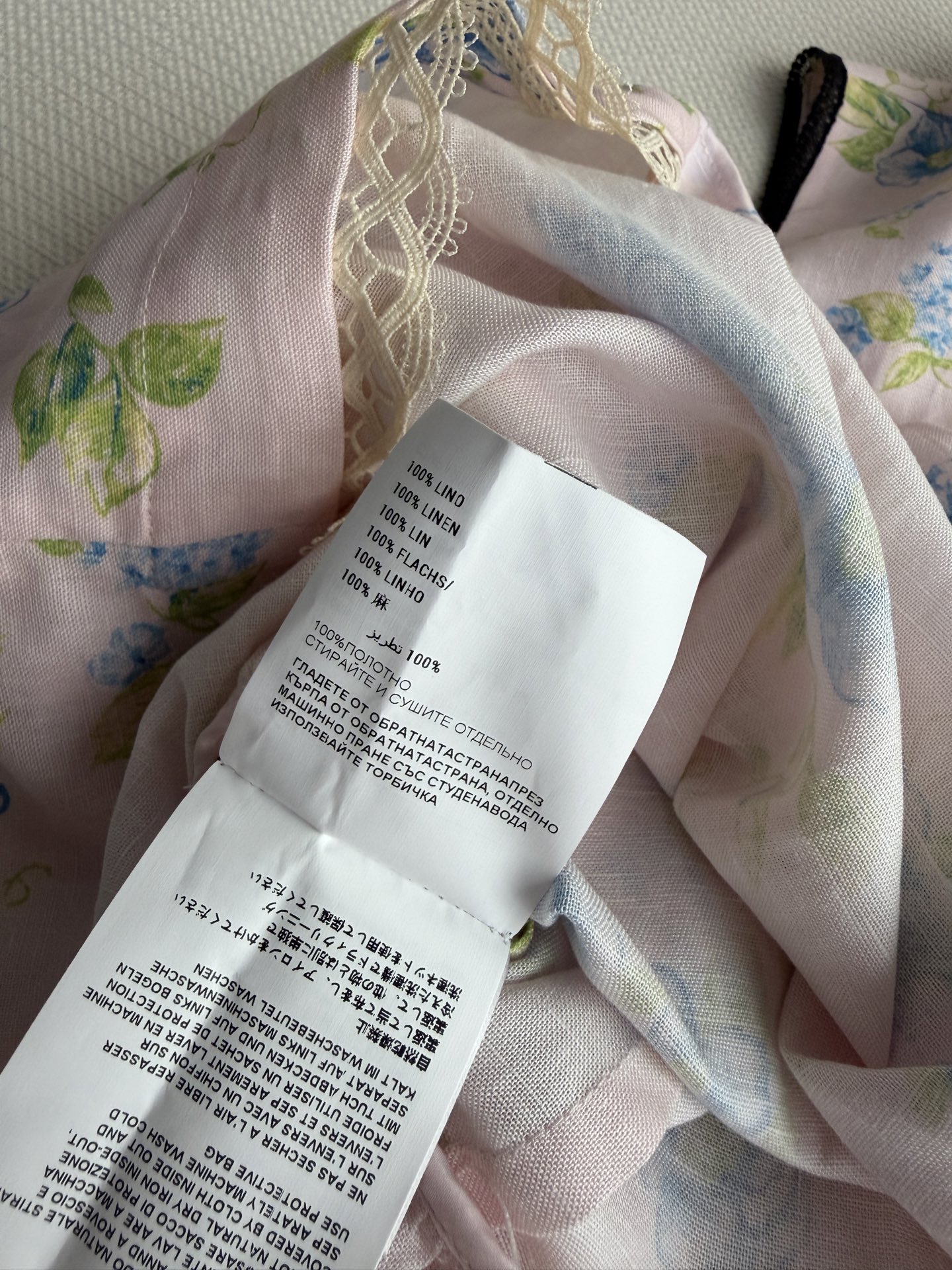 Prad* 🆕2026春夏系列蓝花亚麻连衣裙 采用透气亚麻面料，夏天穿超舒服！浅粉底色配蓝绿碎花，清新又