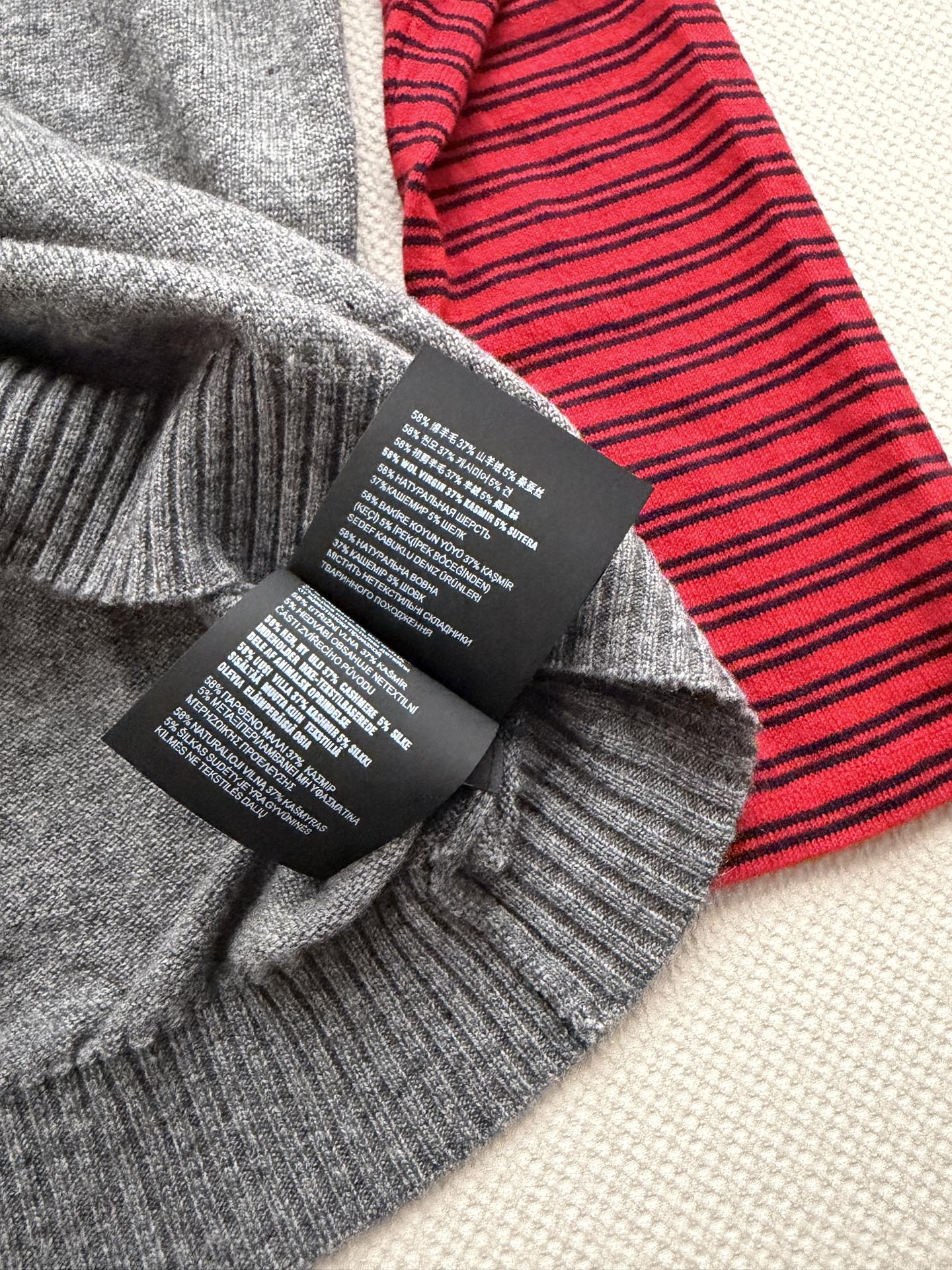 miumi*🆕新款，羊毛针织🧶假两件拼袖设计💕ＳＭＬ.