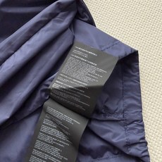 𝐌𝐢𝐮𝐌𝐢*🆕26new🪄抽绳束口短款连帽尼龙外套🩶💙🫐经典简洁的版型上身自带松弛休闲气息,胸前经典品牌徽标章仔点缀,低 𝐌𝐢𝐮𝐌𝐢*🆕26new🪄抽绳束口短款连帽尼龙外套🩶💙🫐经典简洁的版型上身自带松弛休闲气息,胸前经典品牌徽标章仔点缀,低