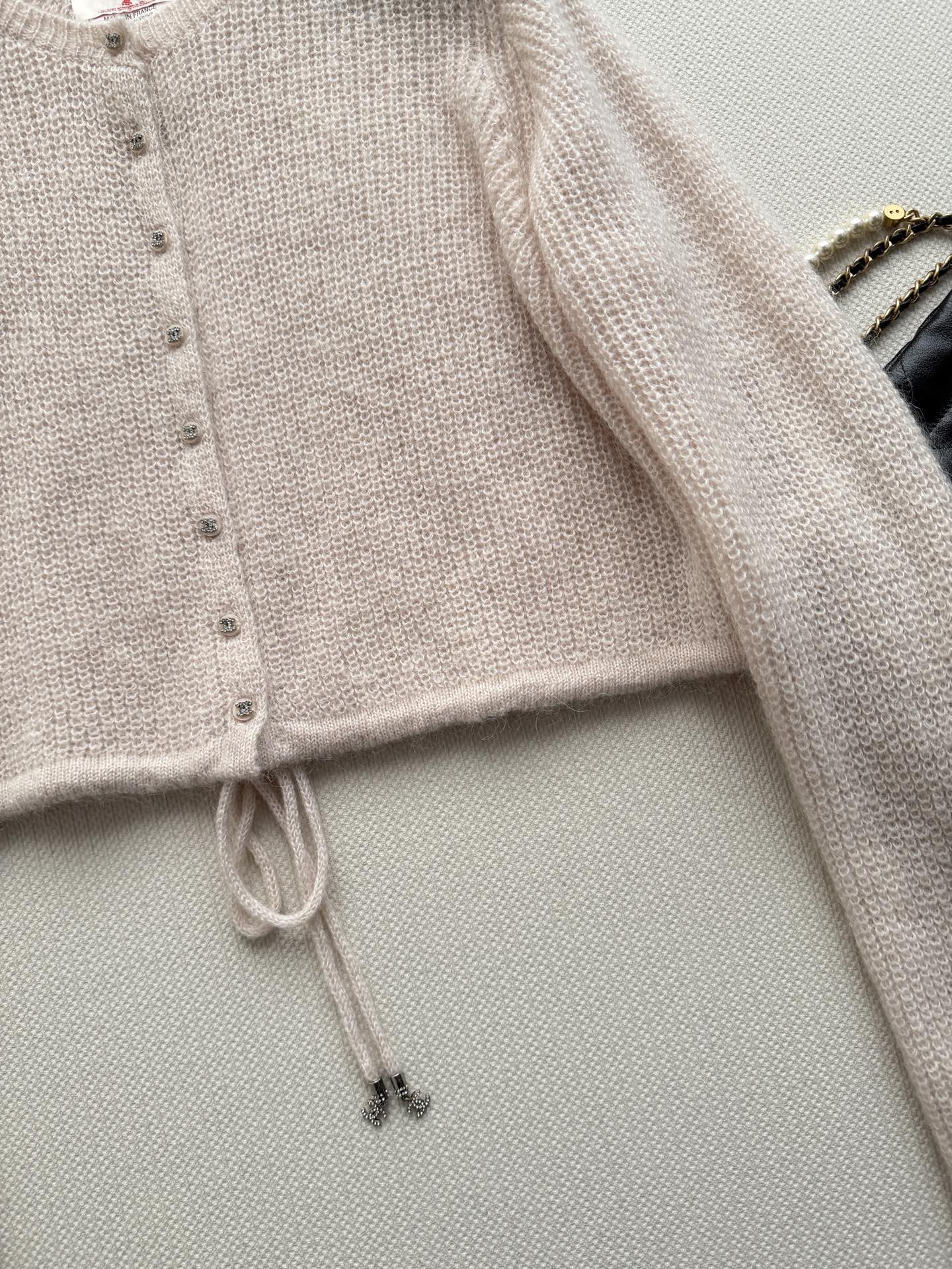 Chane*🆕新款，中古系列开衫ＳＭＬ.
