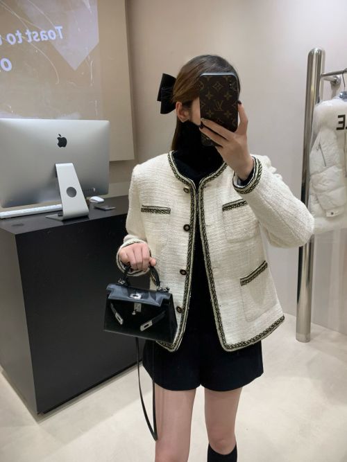 Elegant Tweed Jacket with Down Lining - Warm and Stylish Chanel-Inspired Coat 1 Elegant Tweed Jacket with Down Lining - Warm and Stylish Chanel-Inspired Coat