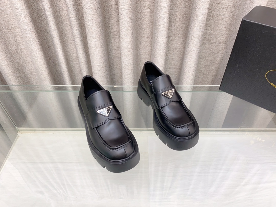 Prada Nuevo
 Zapatos Loafers Mujeres