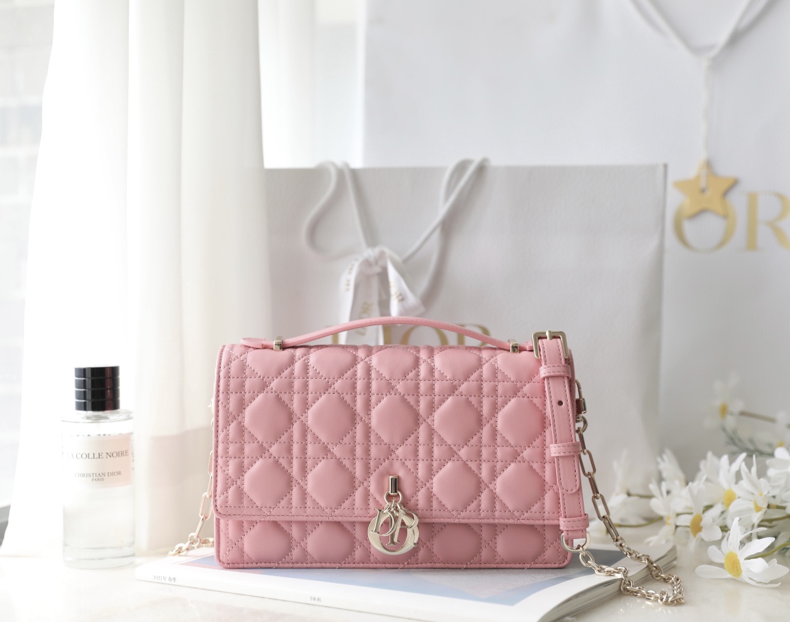 Replica Designer
 Dior Handbags Clutches & Pouch Bags Pink Sheepskin Spring Collection Chains