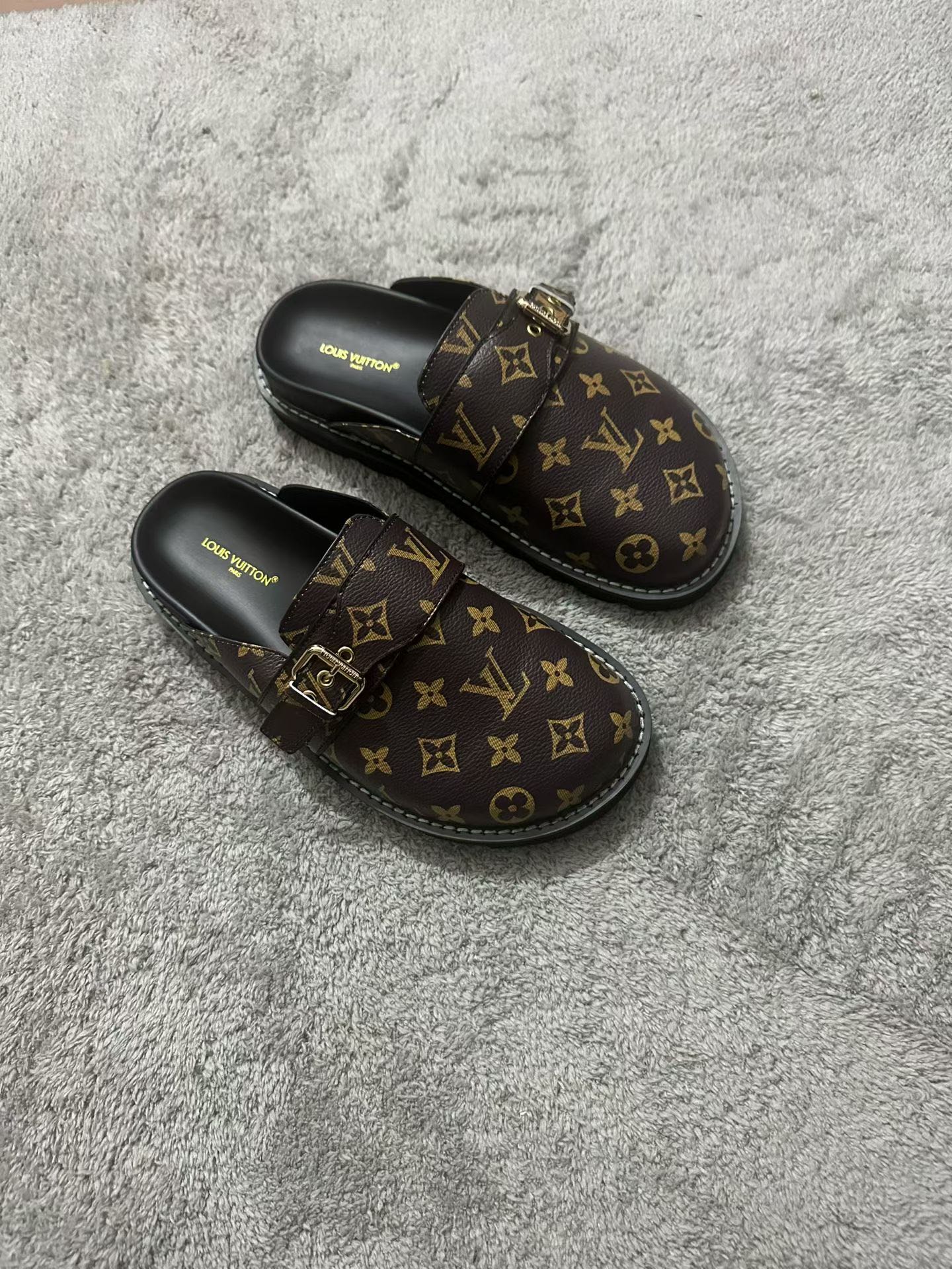 NO:832406,Real-price upgrade board, off-line 1:1 mold opening, couple style Louis Vuitton [Louis Vuitton] 2019 spring and summer models. As an active family in the fashion industry, Lv takes bold innovation as its true nature. It creates this casual business style fabric for Chinese fashionable men. It is made of imported high-grade cowhide. It is clean and stylish. It is fashionable and generous. Must sell for reprinting. Code number: 35-46. Welcome to repost.,, louis vuitton, louis vuitton, louis  vuitton,cowhide19860909实价升级板,关网1:1开模,情侣款Louis Vuitton【 路易·威登】2019春夏款作为时尚界的活跃一族 Lv以大胆创新为本色 为中国时尚潮男打造出这款休闲商务风格面料采用进口高档牛皮 干净利落 时尚大方转图必卖 码数: 35-46欢迎转图.,,louis vuitton,louis vuitton,louis vuitton,cowhide,Men's shoes